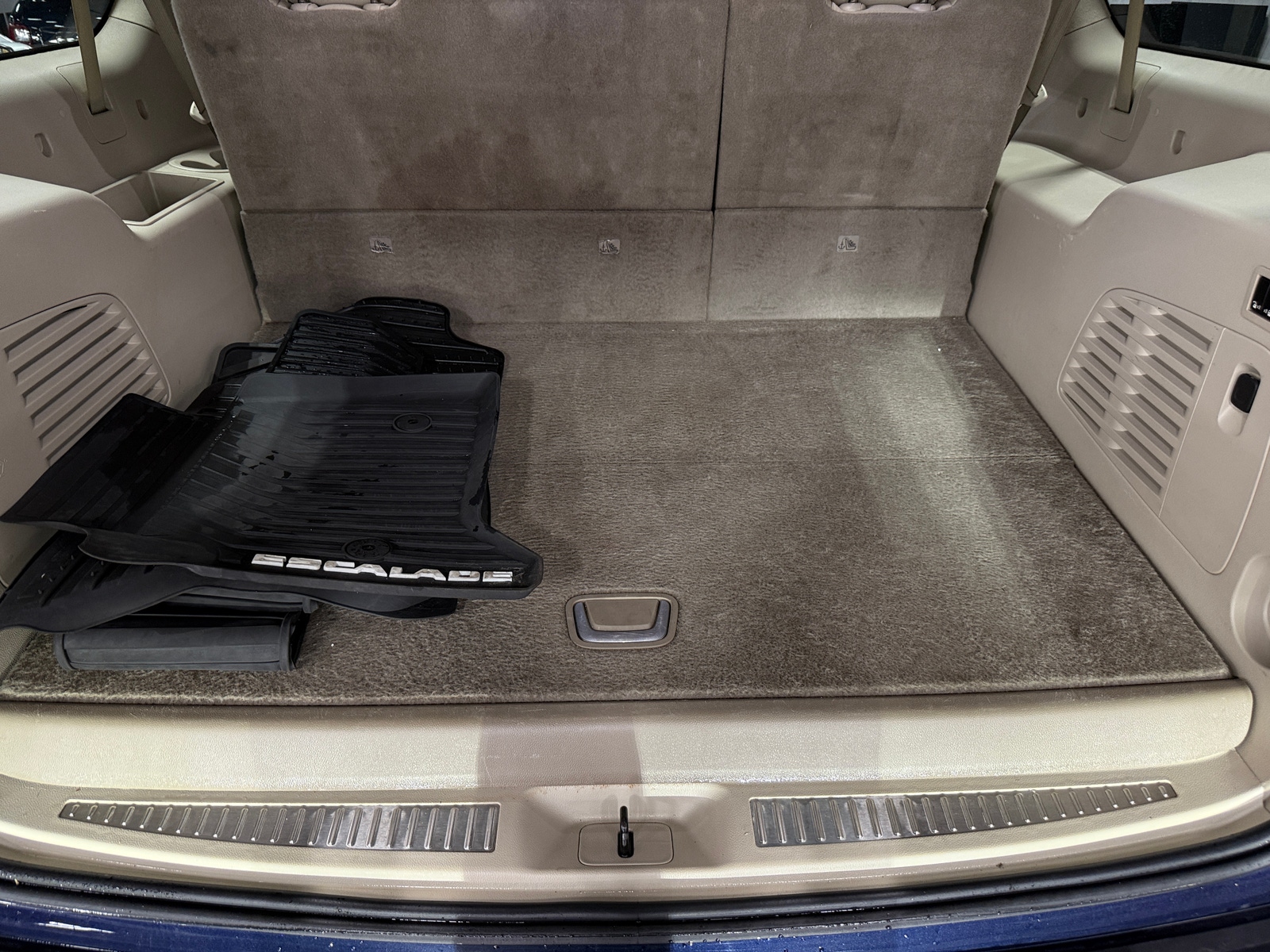 Thumbnail: 2018 Cadillac Escalade - 6