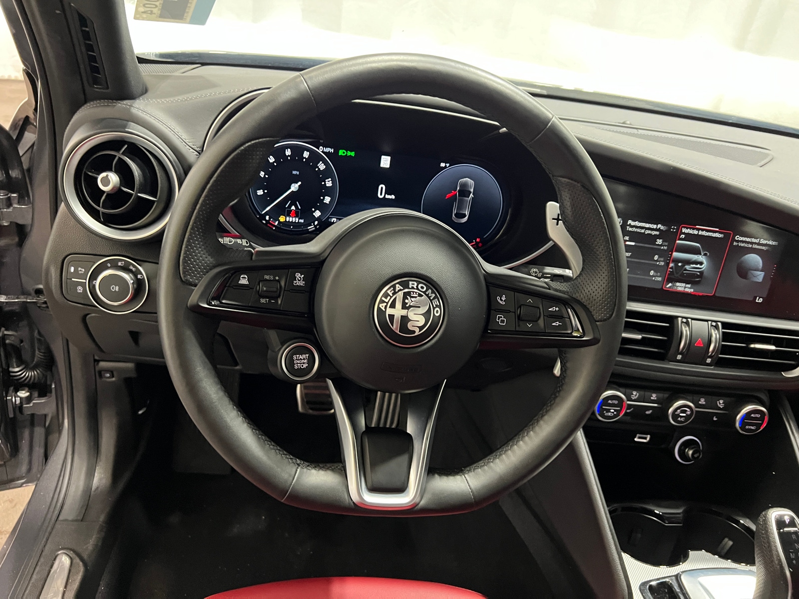 Thumbnail: 2024 Alfa Romeo Giulia - 4
