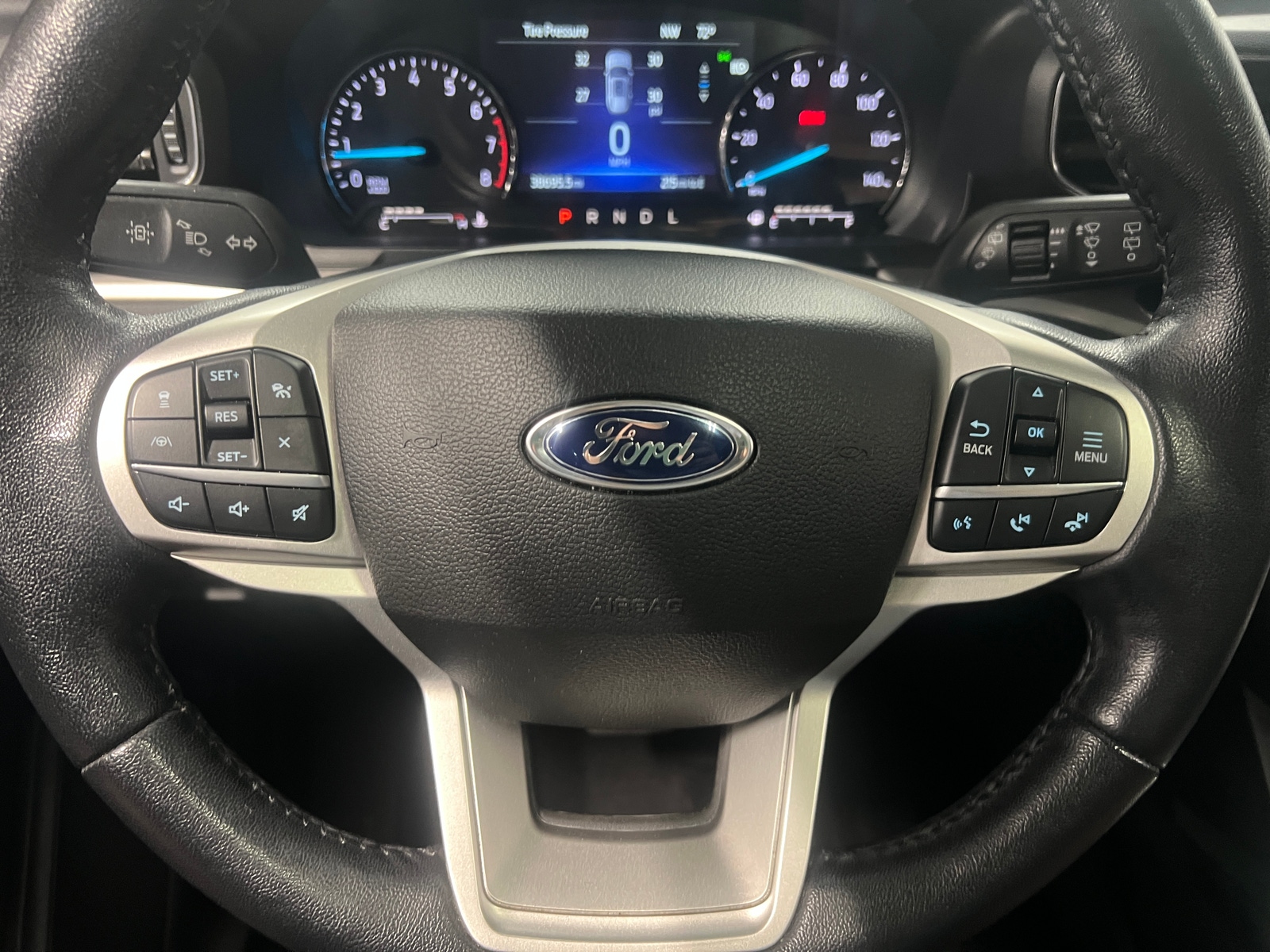 Thumbnail: 2022 Ford Explorer - 5