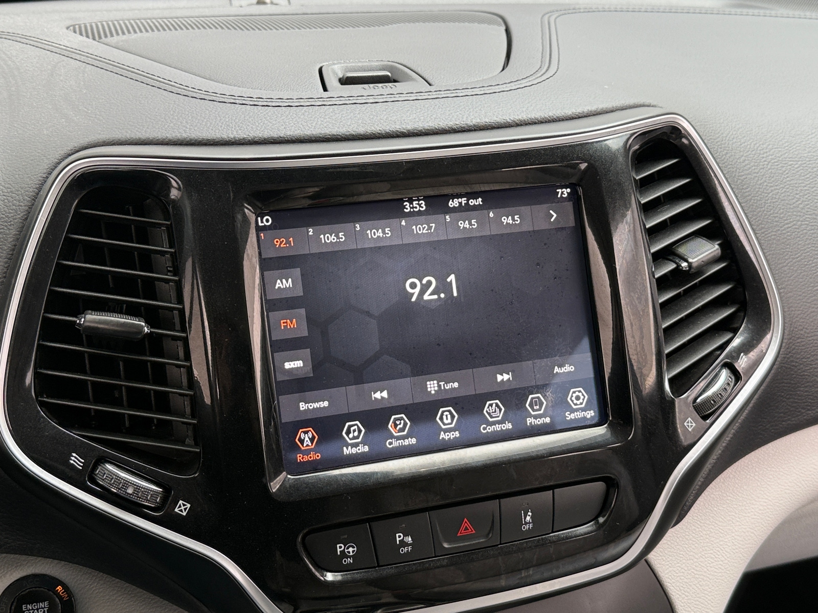 Thumbnail: 2019 Jeep Cherokee - 3