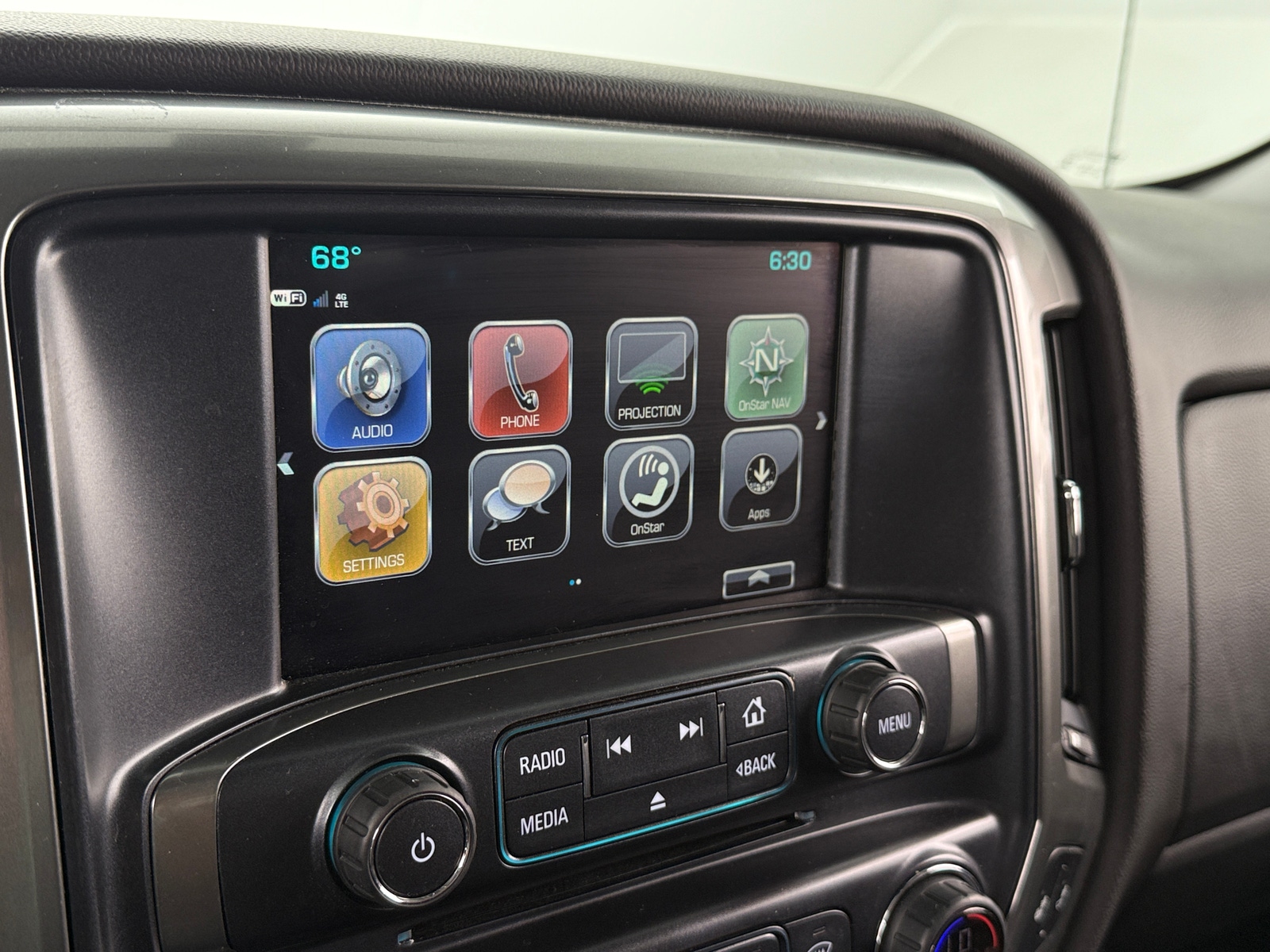 Thumbnail: 2018 Chevrolet Silverado 1500 - 3