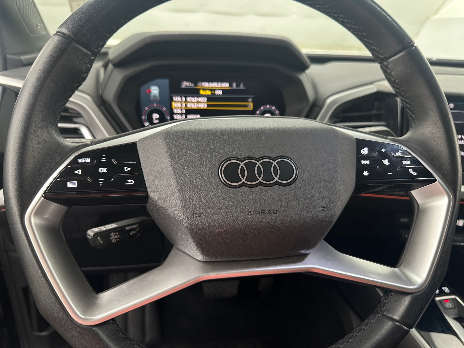 Thumbnail: 2023 Audi Q4 e-tron - 4