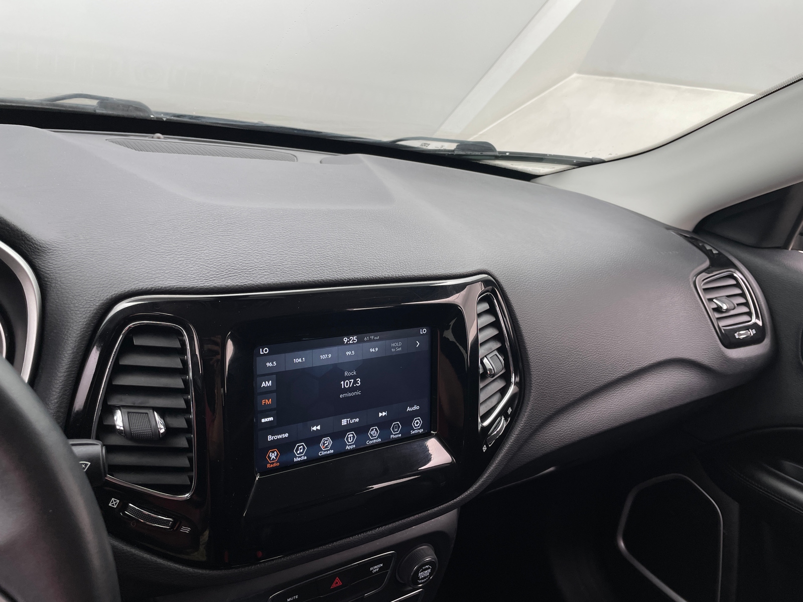 Thumbnail: 2019 Jeep Compass - 4