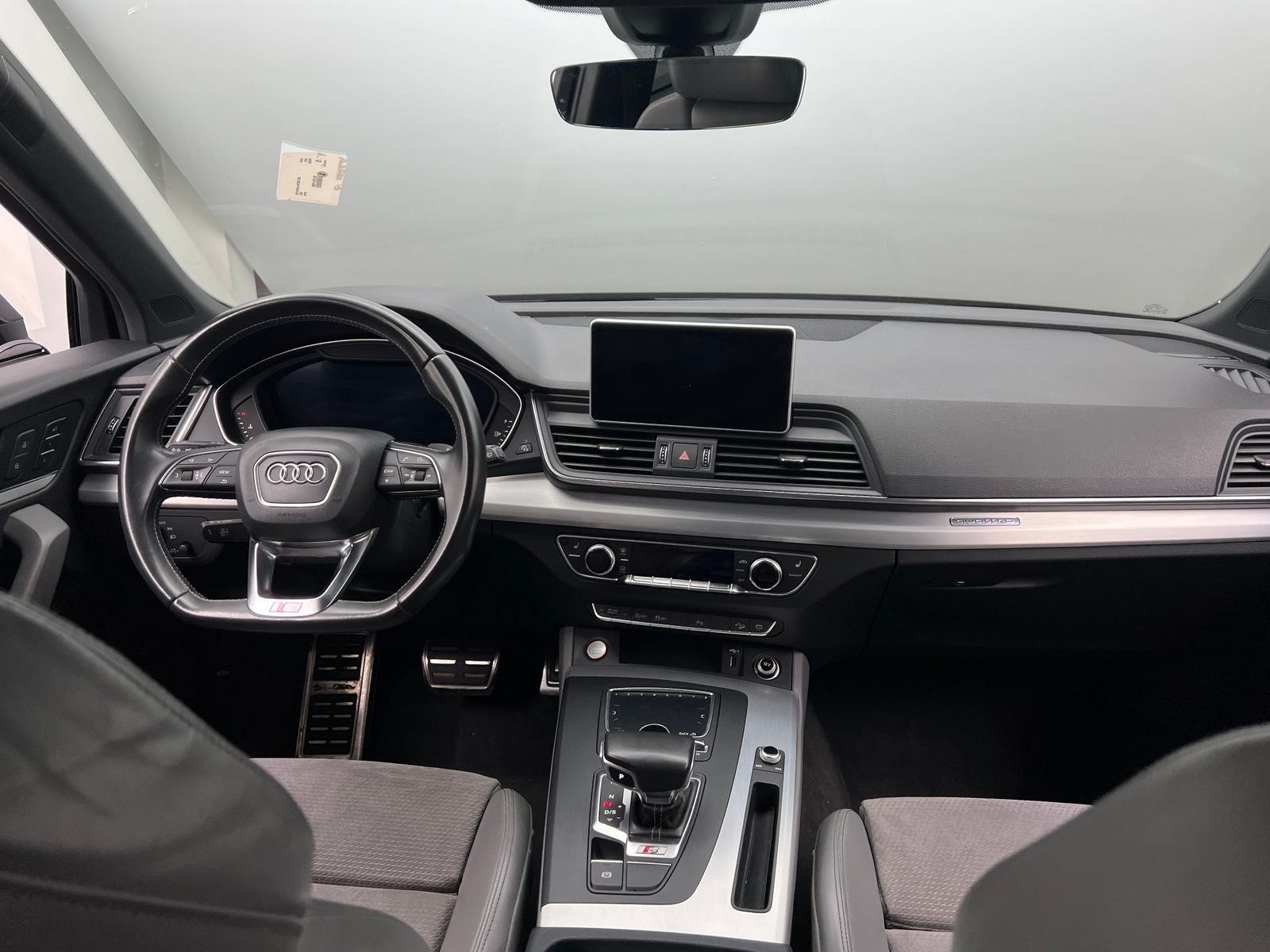 Thumbnail: 2019 Audi SQ5 - 2