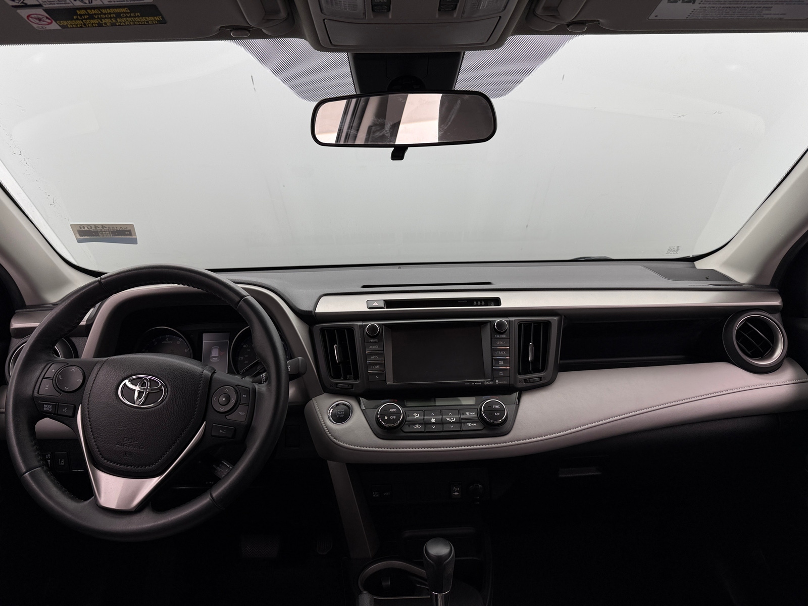 Thumbnail: 2018 Toyota RAV4 - 3
