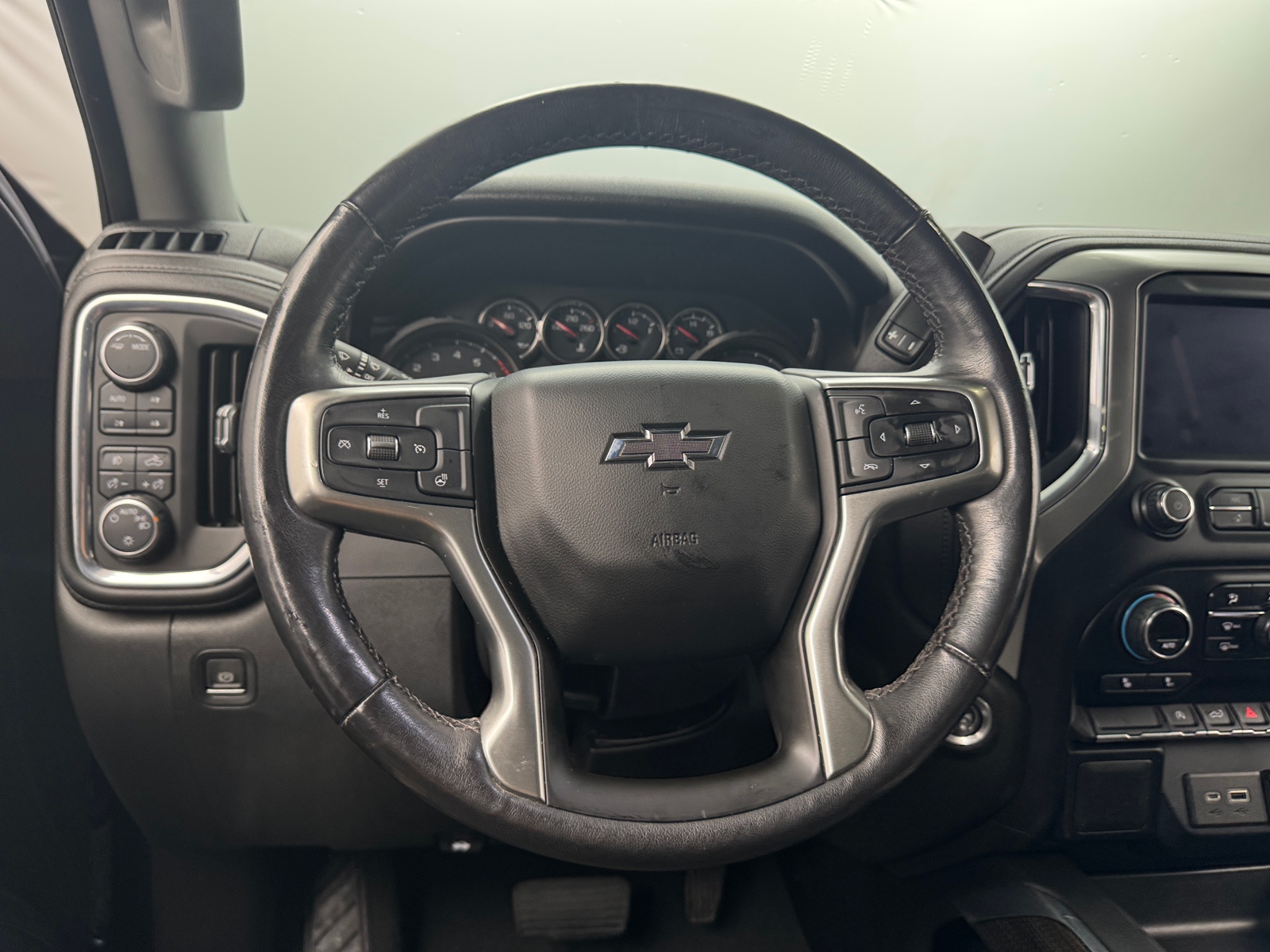 Thumbnail: 2021 Chevrolet Silverado 1500 - 5