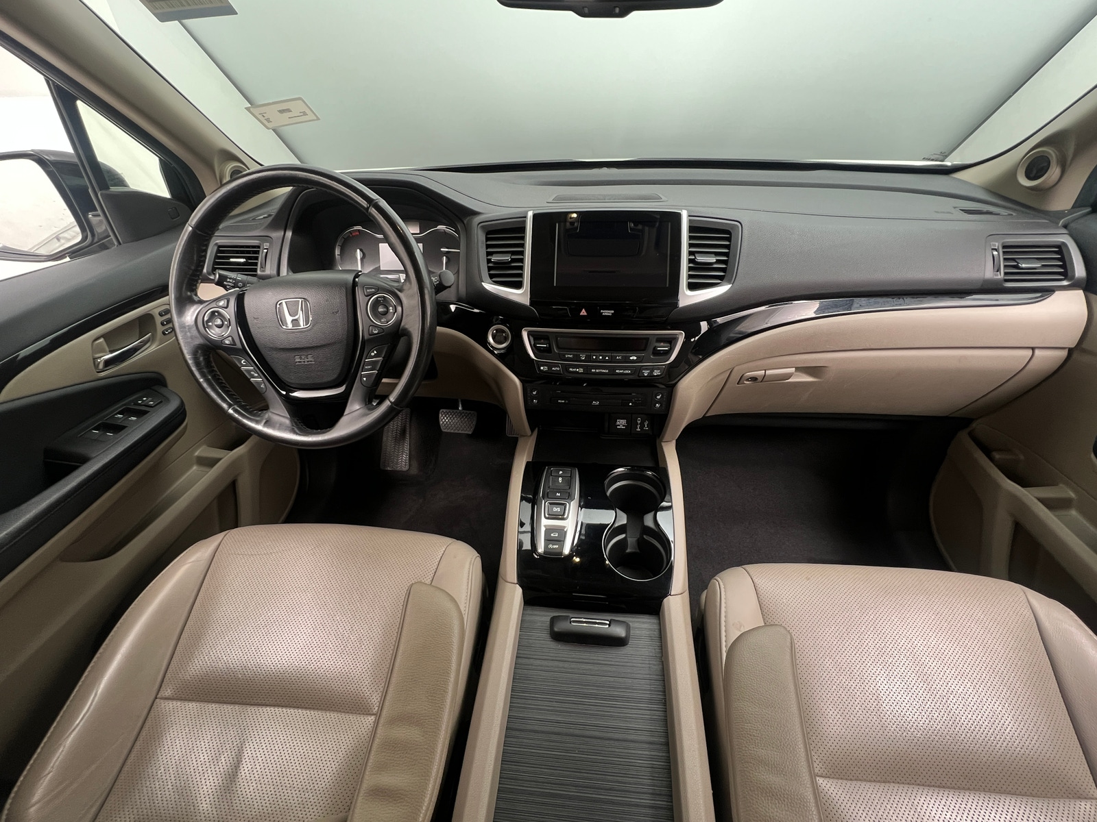 Thumbnail: 2018 Honda Pilot - 2