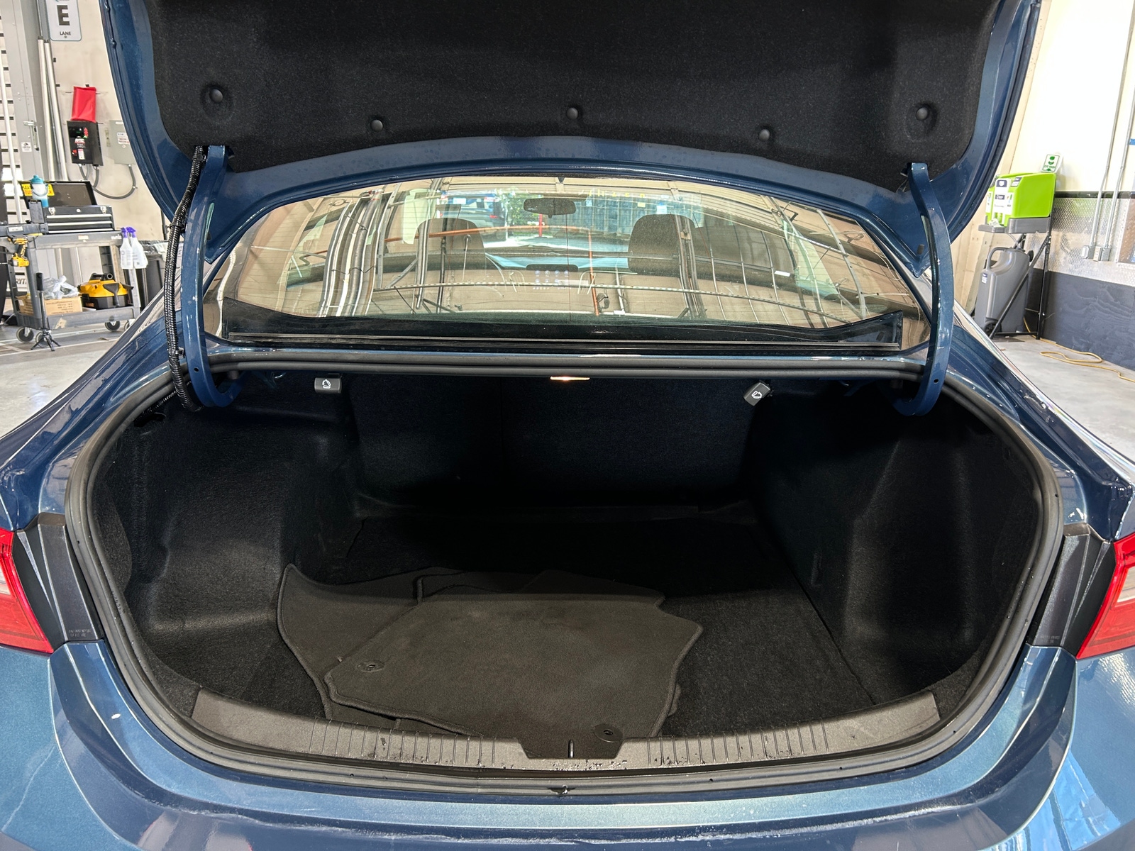 Thumbnail: 2024 Chevrolet Malibu - 7