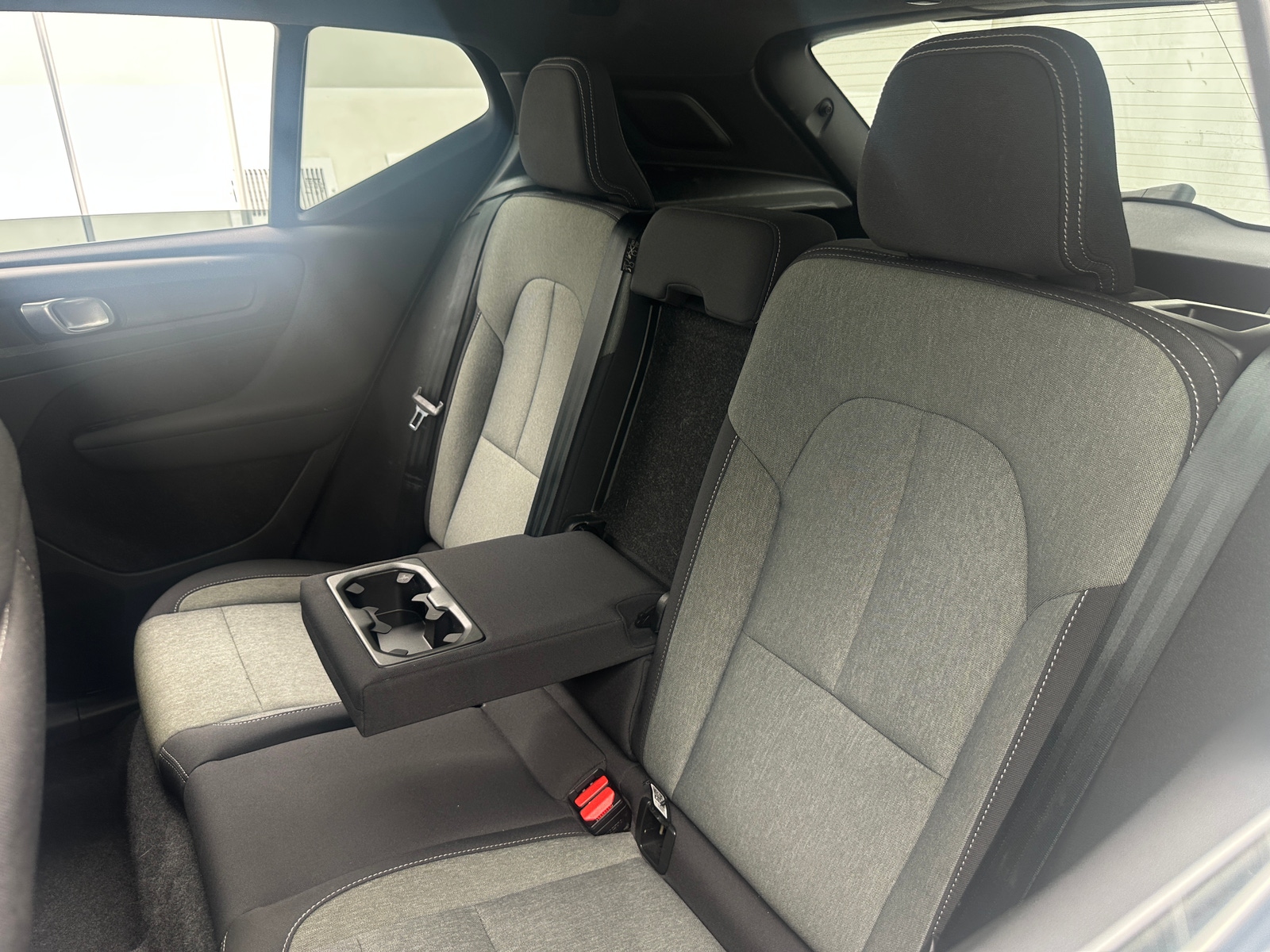 Thumbnail: 2024 Volvo XC40 - 6