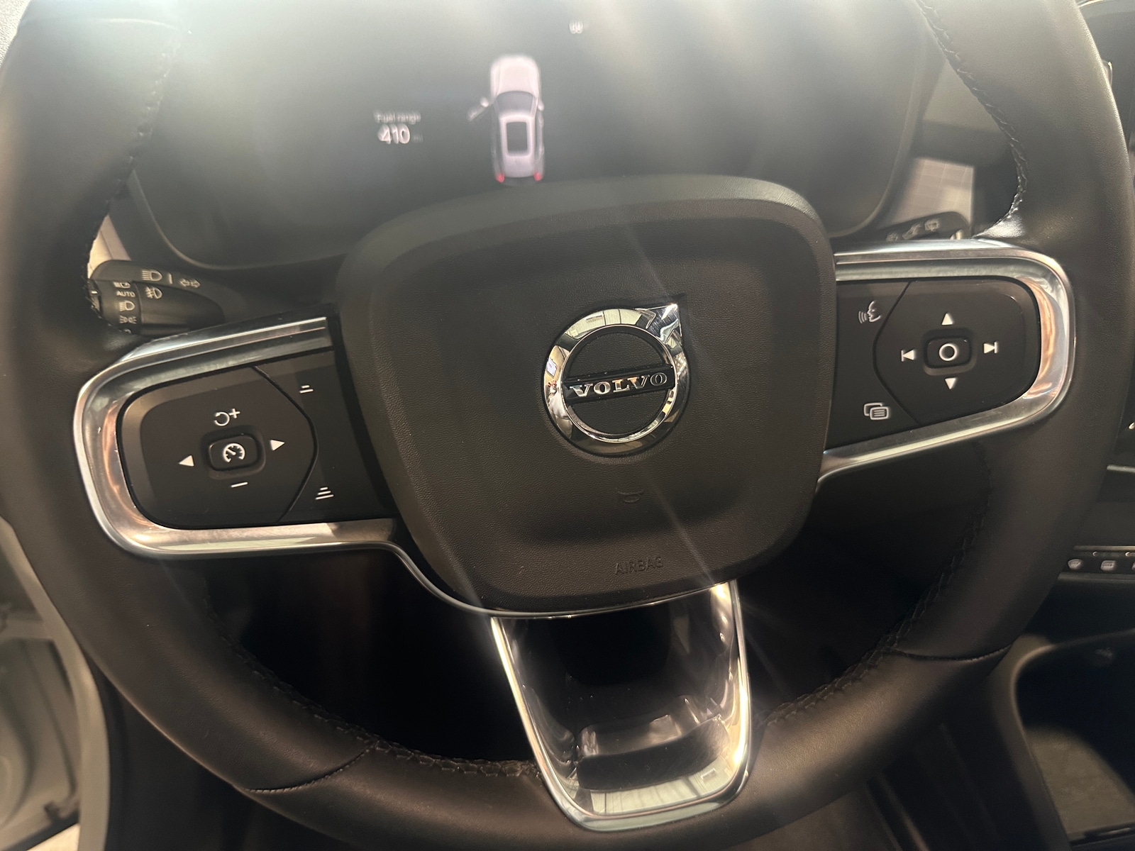 Thumbnail: 2024 Volvo XC40 - 5