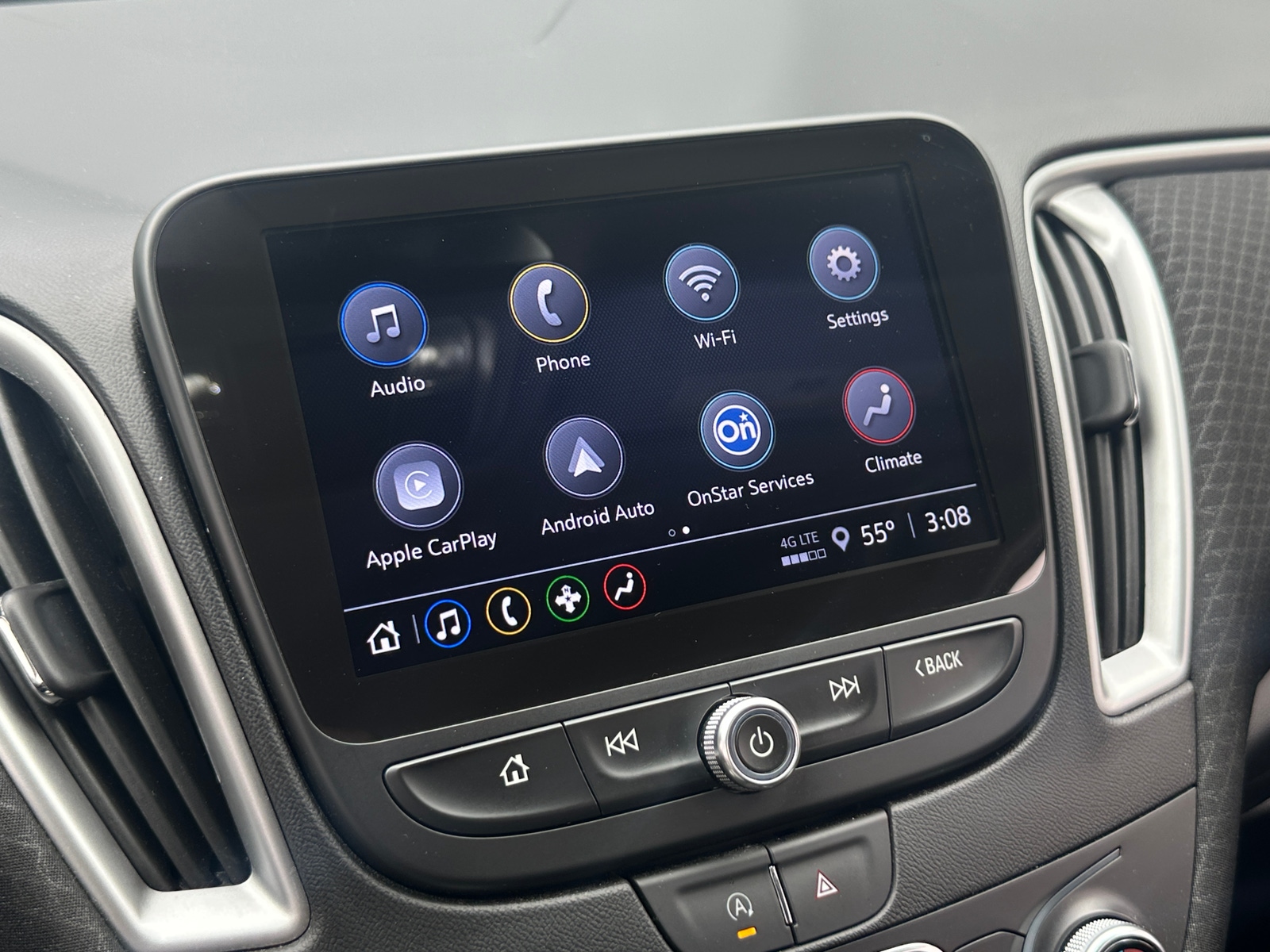 Thumbnail: 2024 Chevrolet Malibu - 4