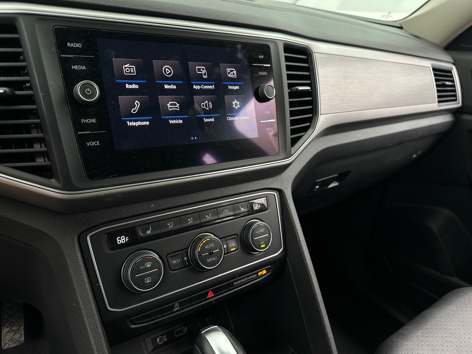 Thumbnail: 2019 Volkswagen Atlas - 3