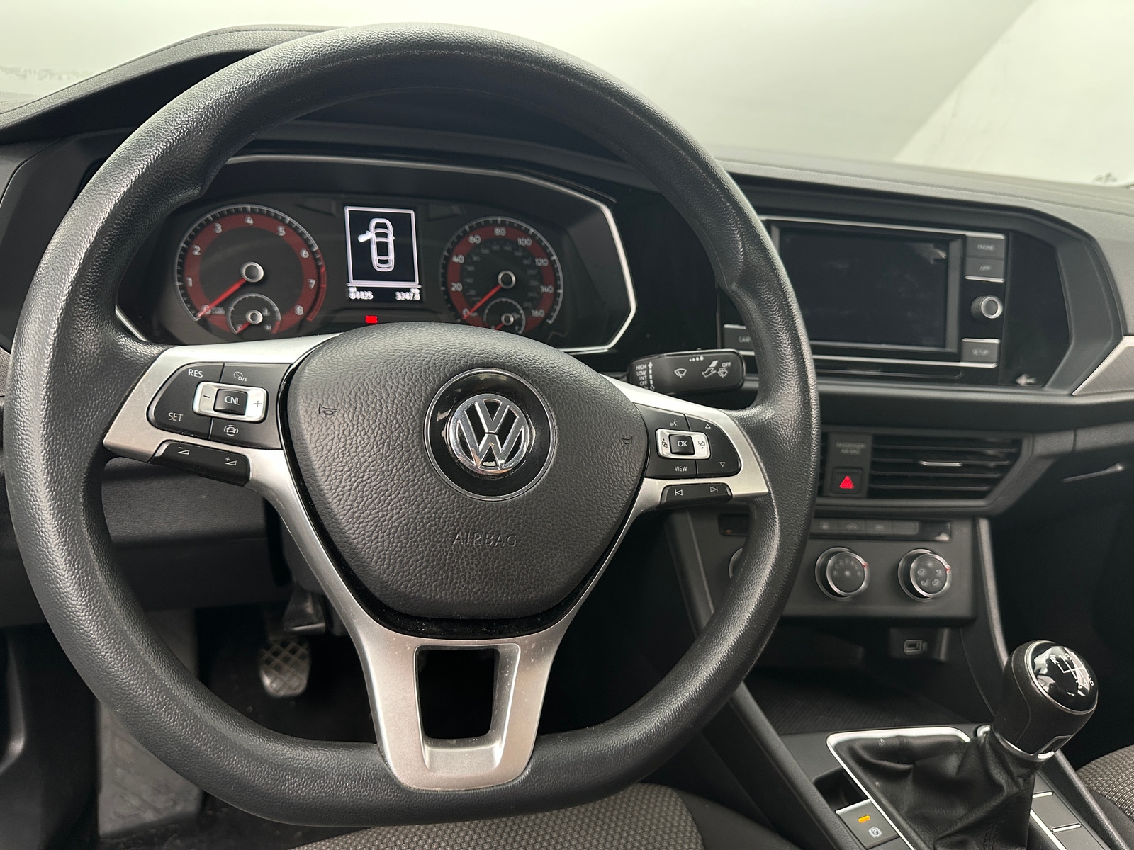 Thumbnail: 2019 Volkswagen Jetta - 5