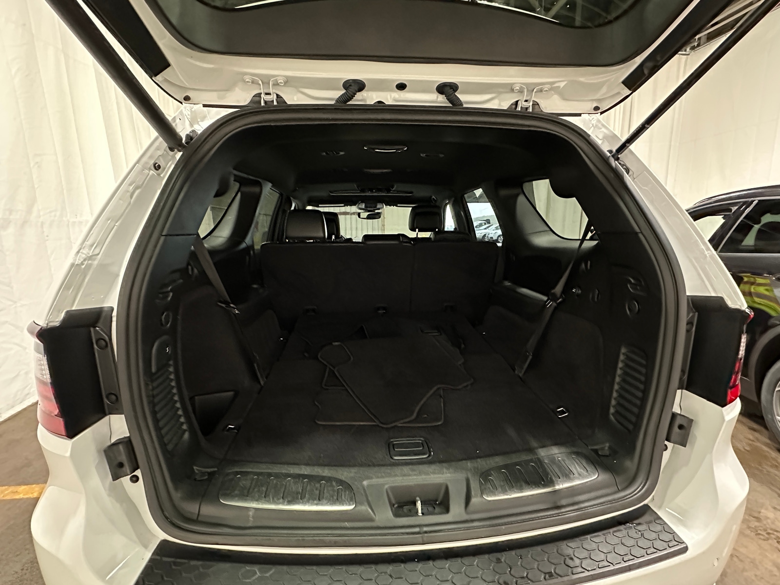 Thumbnail: 2020 Dodge Durango - 6