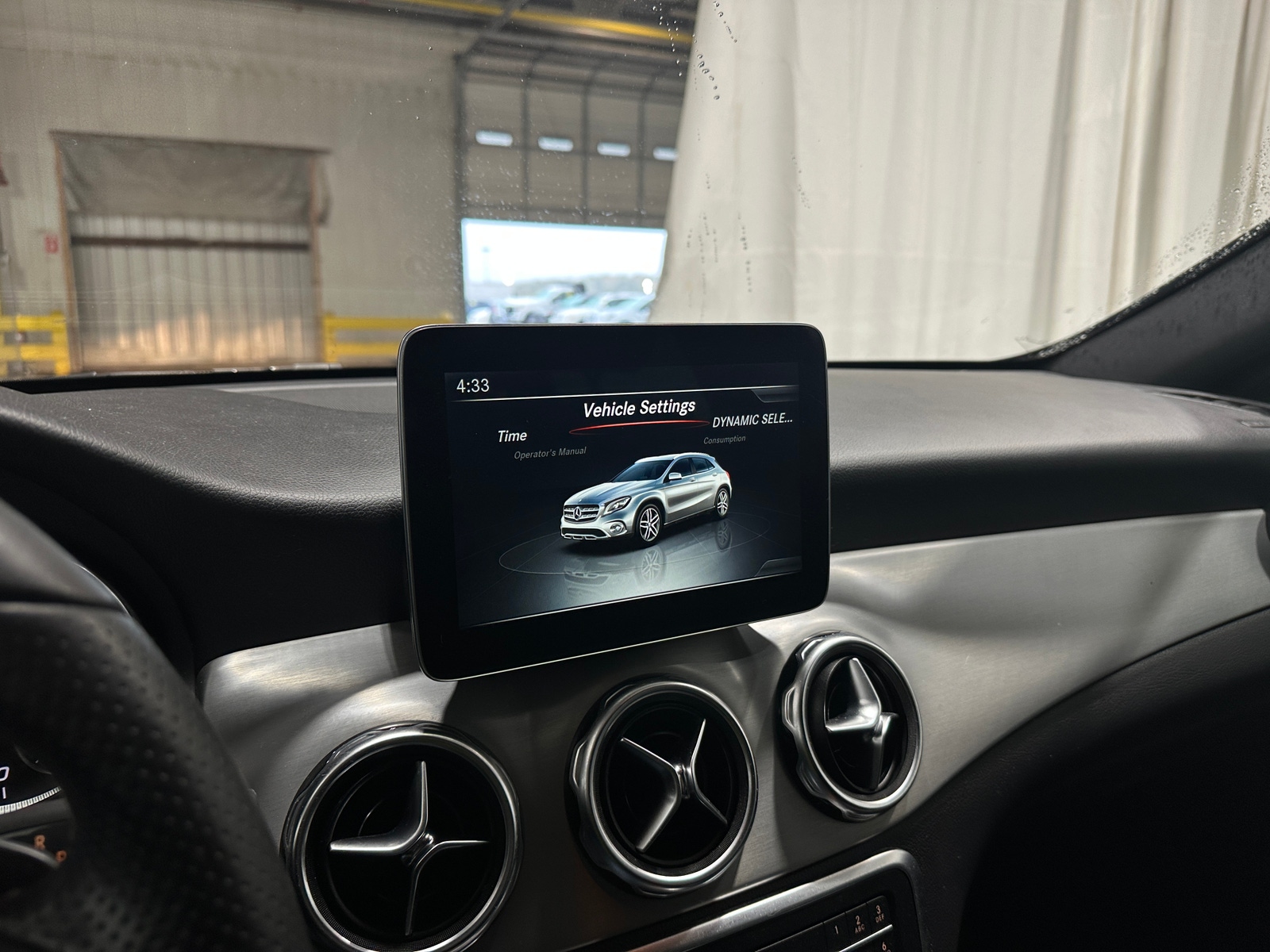 Thumbnail: 2018 Mercedes-Benz GLA - 3