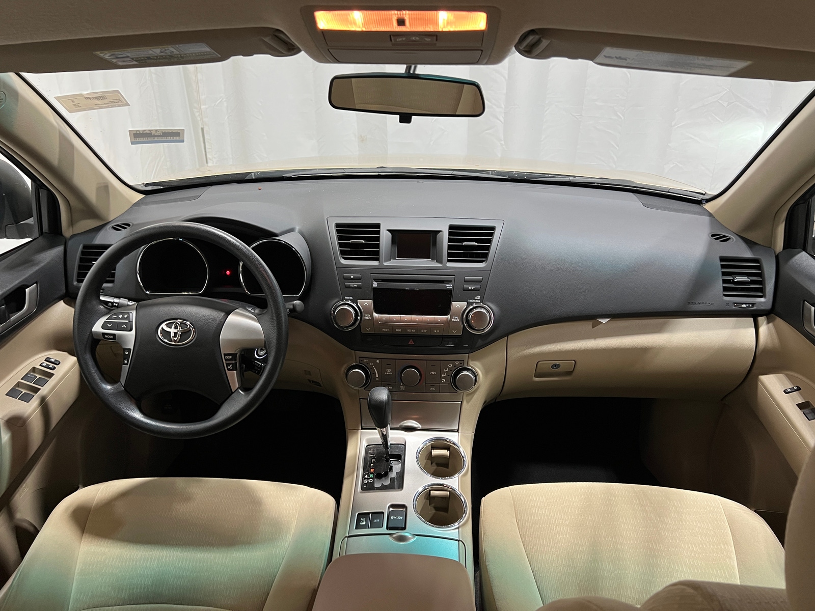 Thumbnail: 2012 Toyota Highlander - 3
