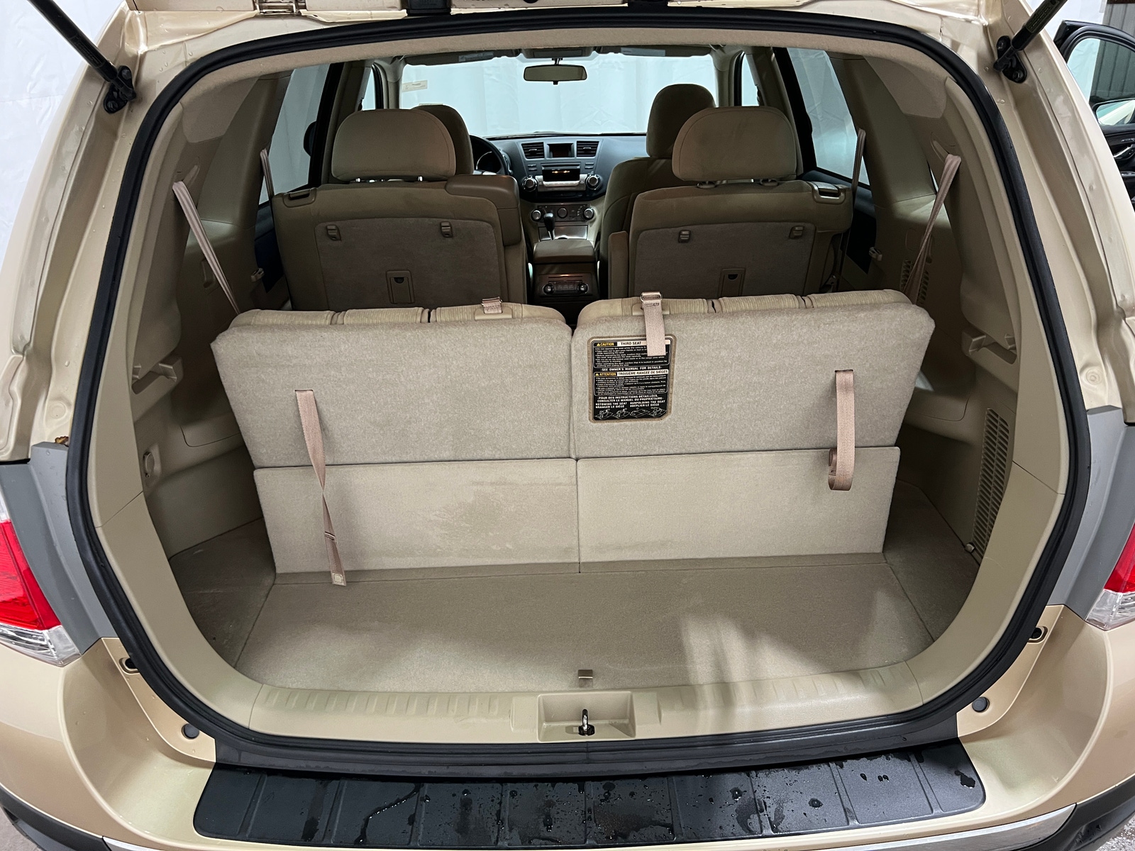 Thumbnail: 2012 Toyota Highlander - 6