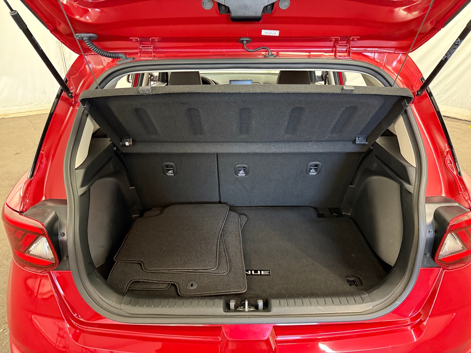 Thumbnail: 2022 Hyundai Venue - 7