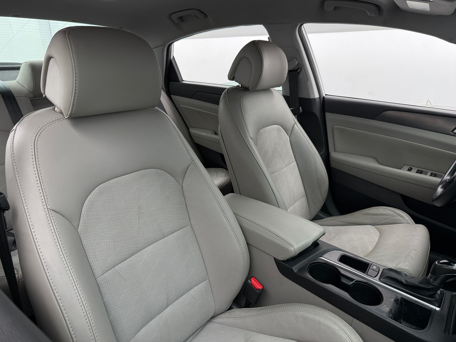Thumbnail: 2016 Hyundai Sonata - 2