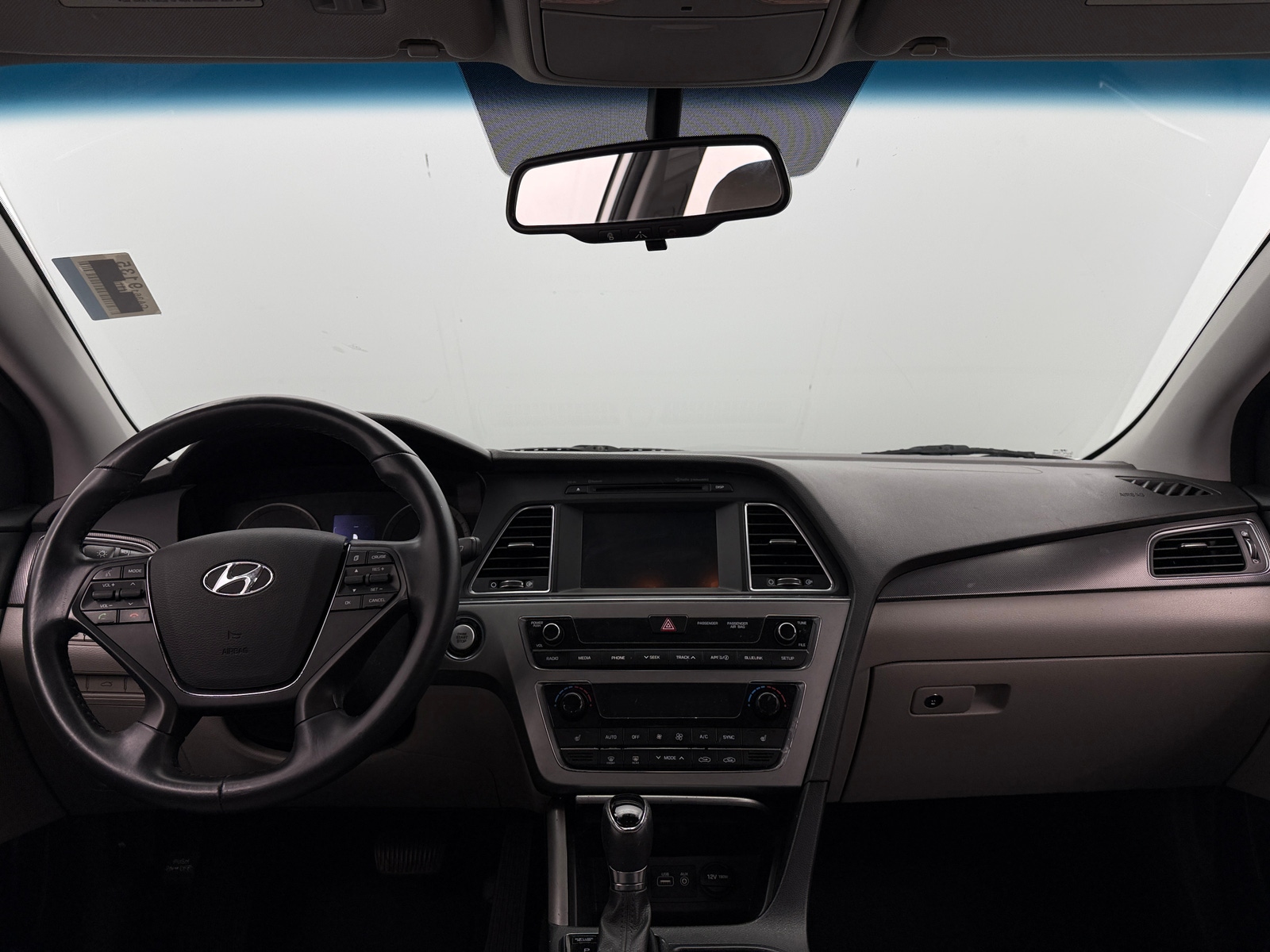 Thumbnail: 2016 Hyundai Sonata - 3