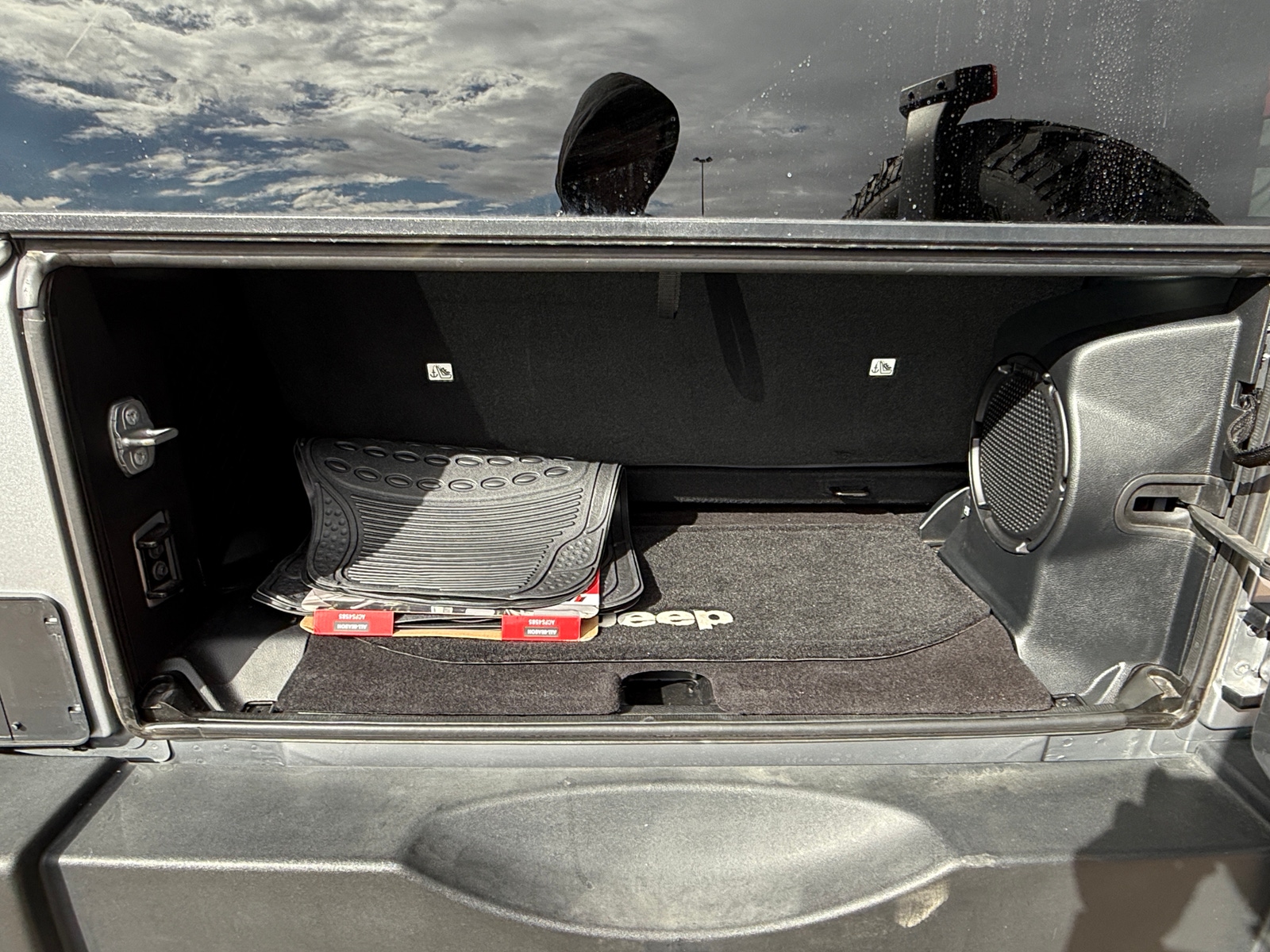 Thumbnail: 2014 Jeep Wrangler - 7