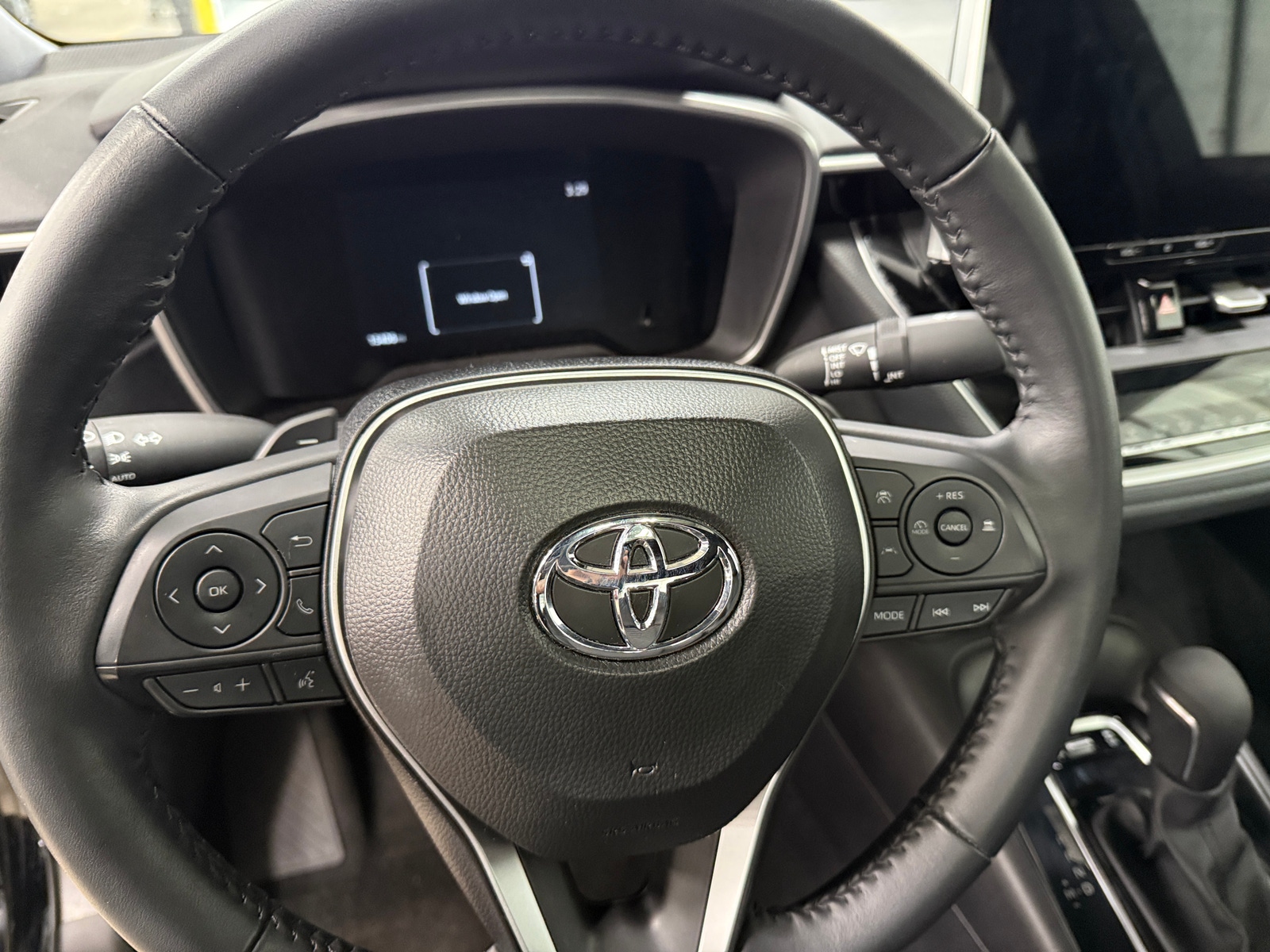 Thumbnail: 2025 Toyota Corolla - 4