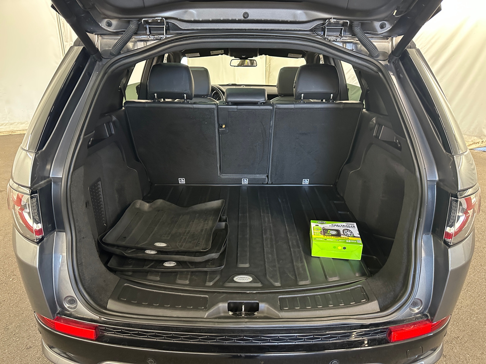 Thumbnail: 2018 Land Rover Discovery Sport - 6