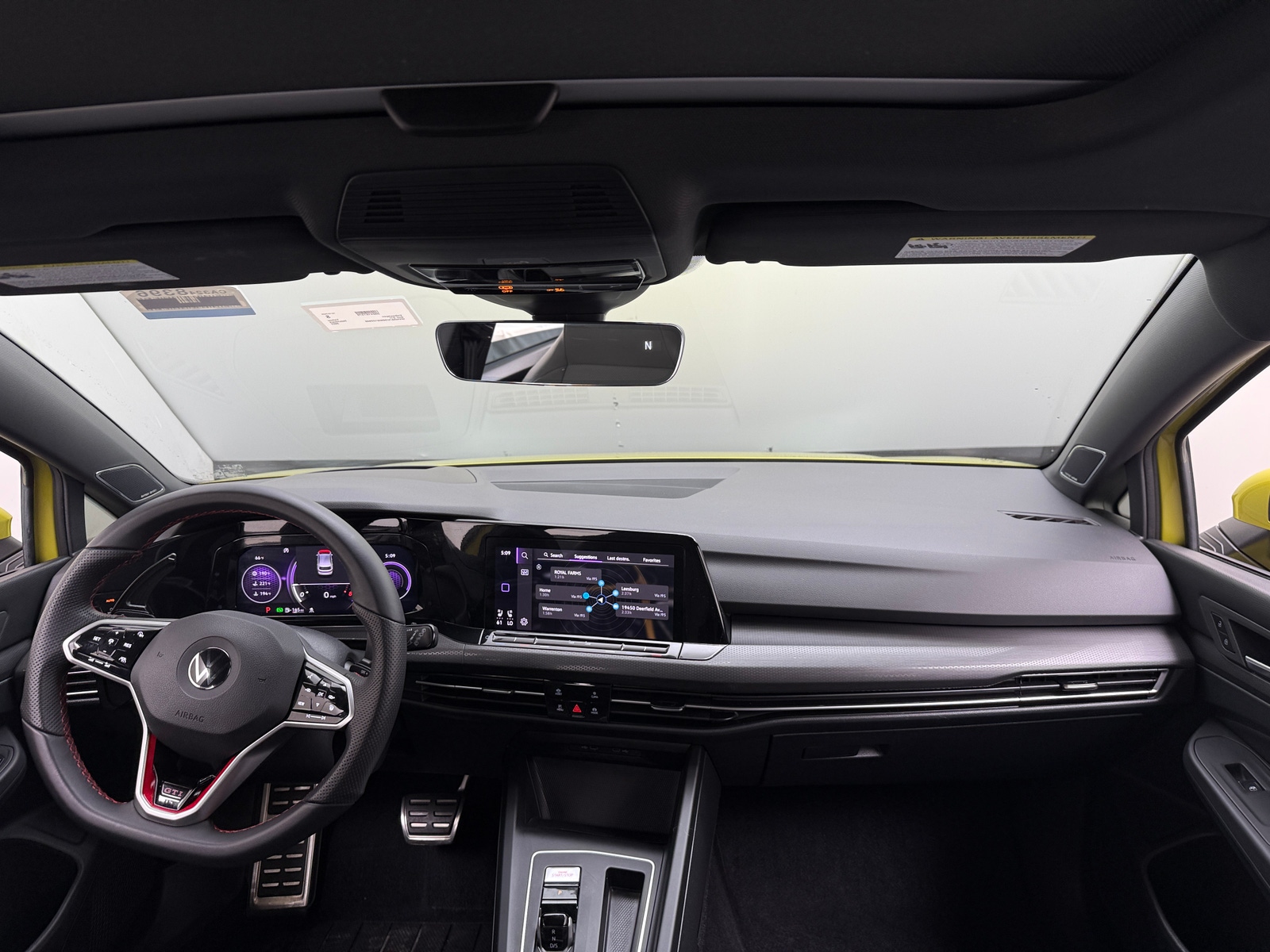Thumbnail: 2022 Volkswagen Golf - 2