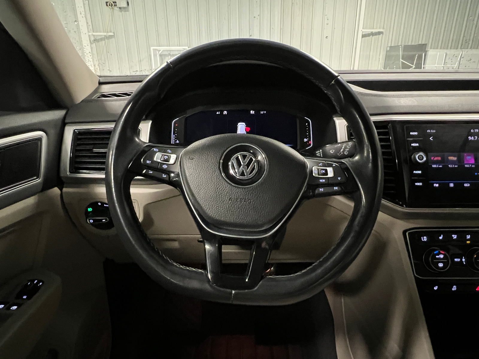 Thumbnail: 2019 Volkswagen Atlas - 4