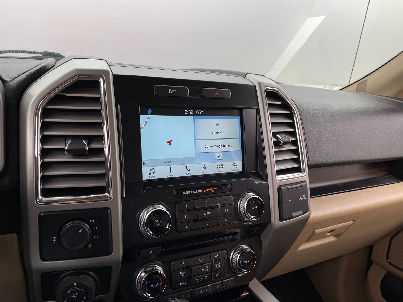 Thumbnail: 2016 Ford Econoline - 3