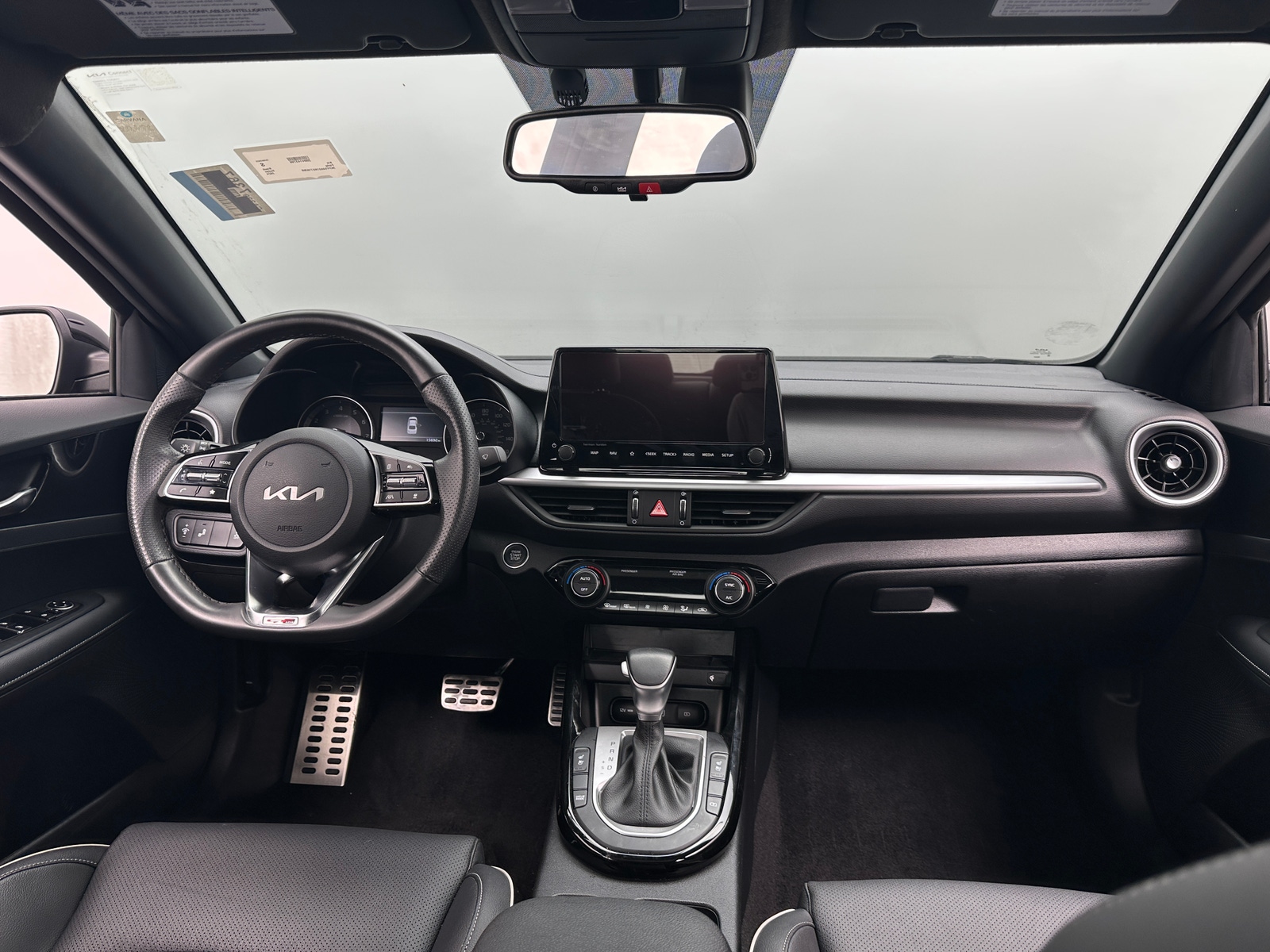 Thumbnail: 2024 Kia Forte - 3