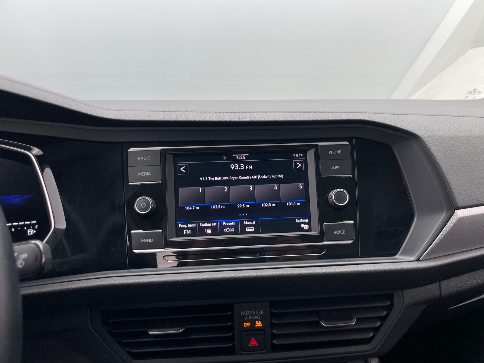 Thumbnail: 2024 Volkswagen Jetta - 4