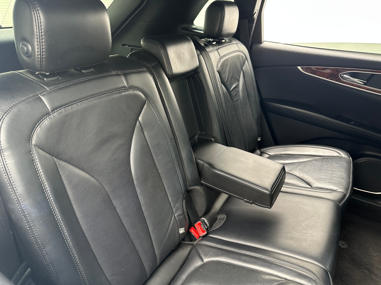 Thumbnail: 2019 Lincoln Nautilus - 5