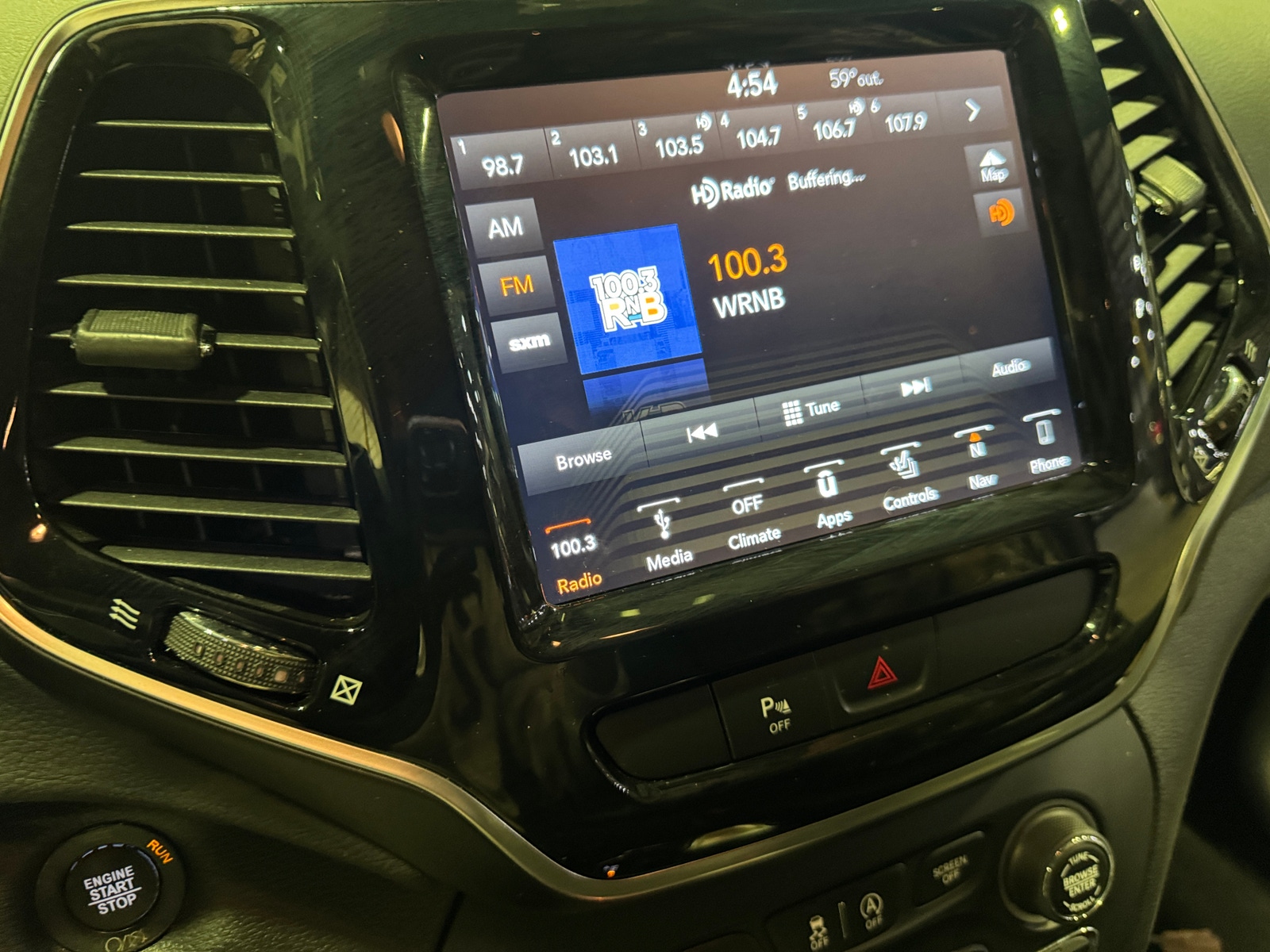 Thumbnail: 2019 Jeep Cherokee - 3