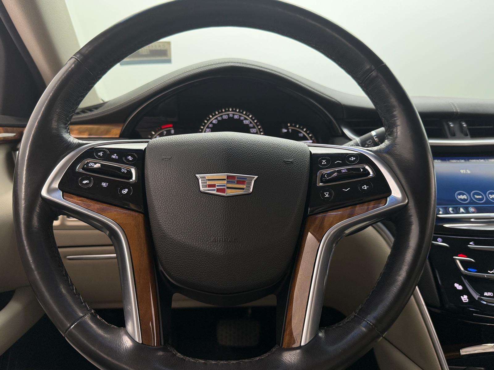 Thumbnail: 2018 Cadillac XTS - 4