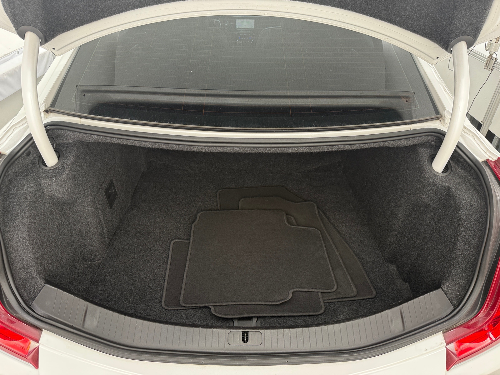 Thumbnail: 2018 Cadillac XTS - 6