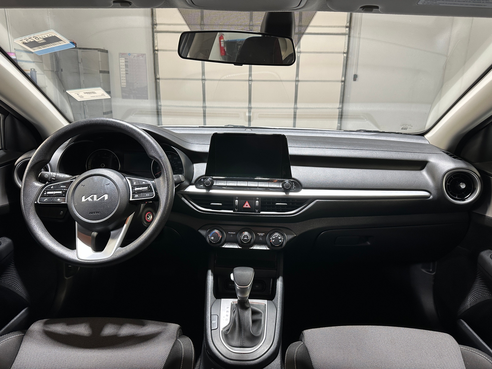 Thumbnail: 2024 Kia Forte - 3