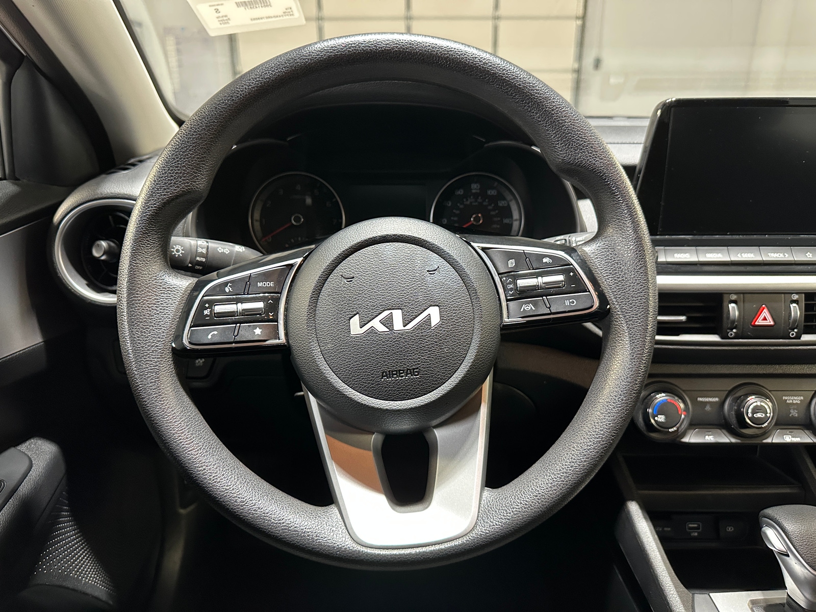 Thumbnail: 2024 Kia Forte - 5