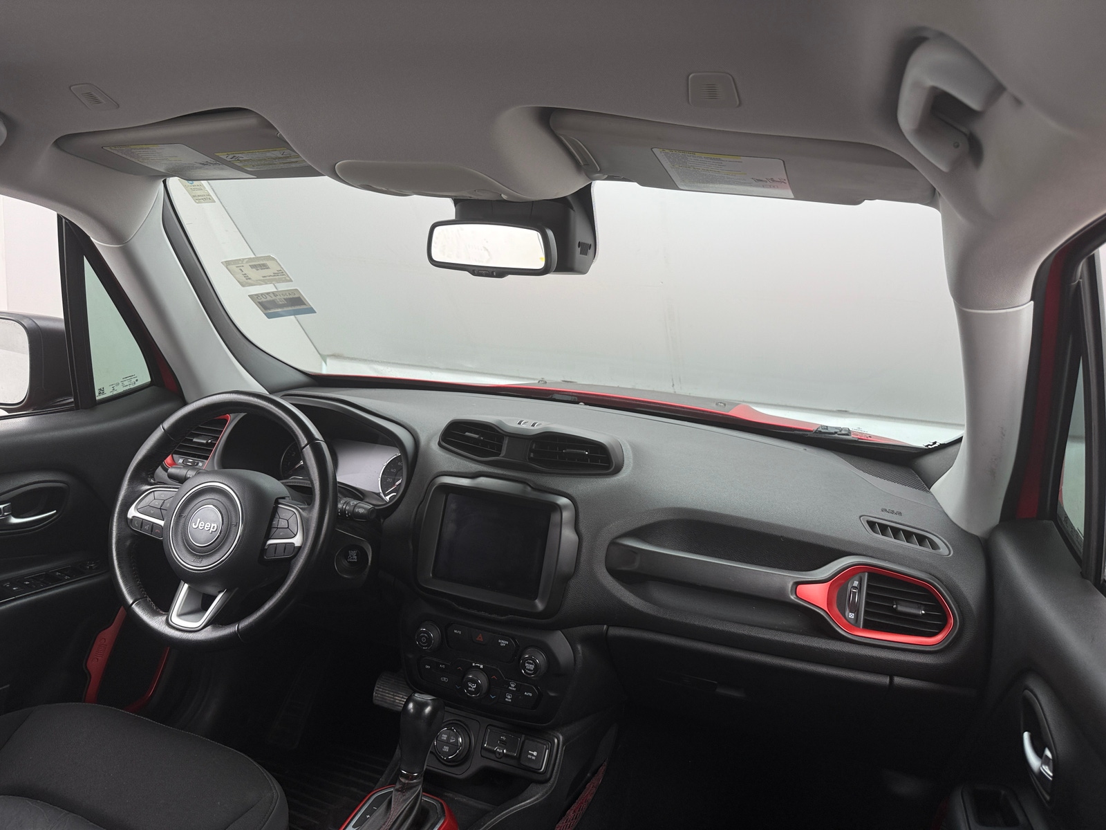 Thumbnail: 2018 Jeep Renegade - 3