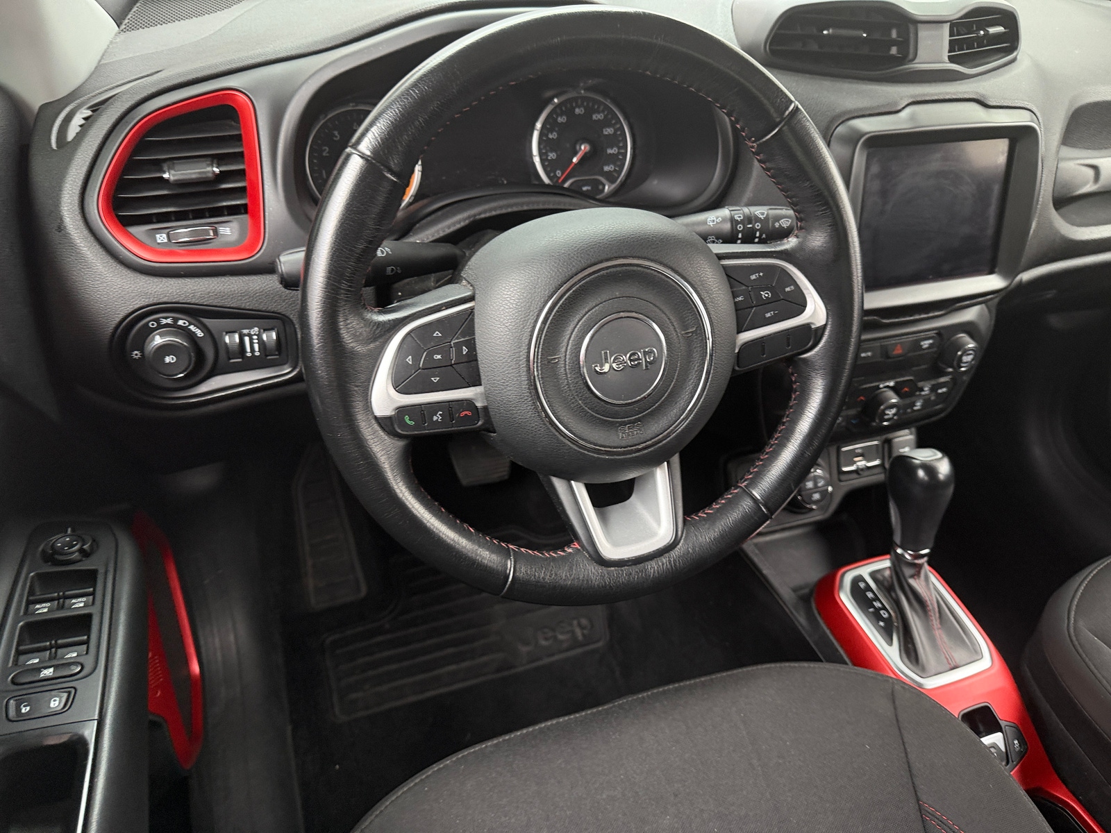 Thumbnail: 2018 Jeep Renegade - 5