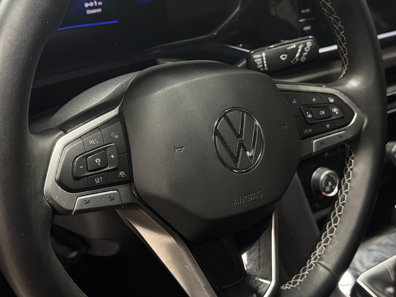 Thumbnail: 2023 Volkswagen Taos - 5