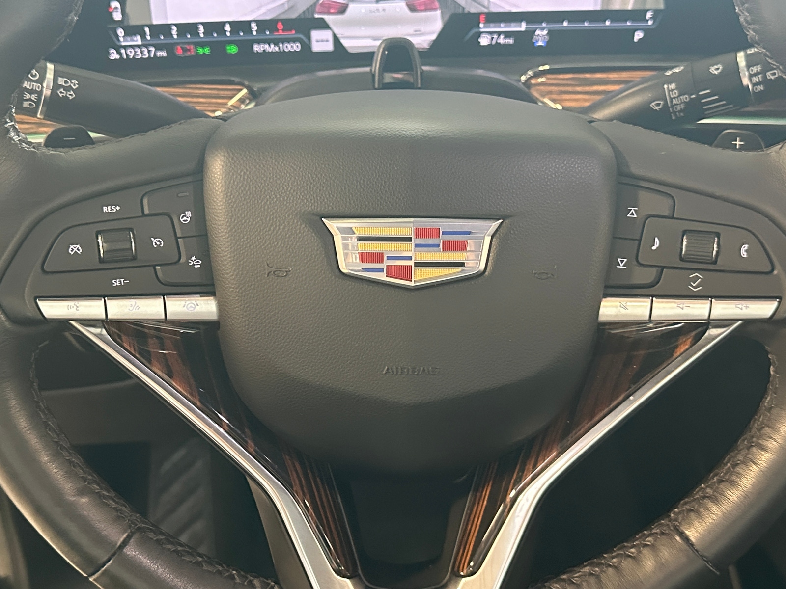 Thumbnail: 2023 Cadillac Escalade - 5
