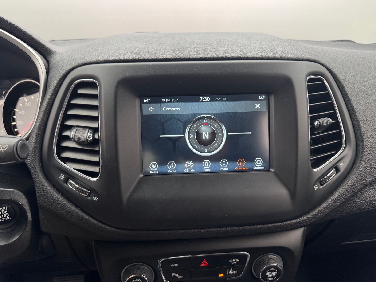 Thumbnail: 2020 Jeep Compass - 4