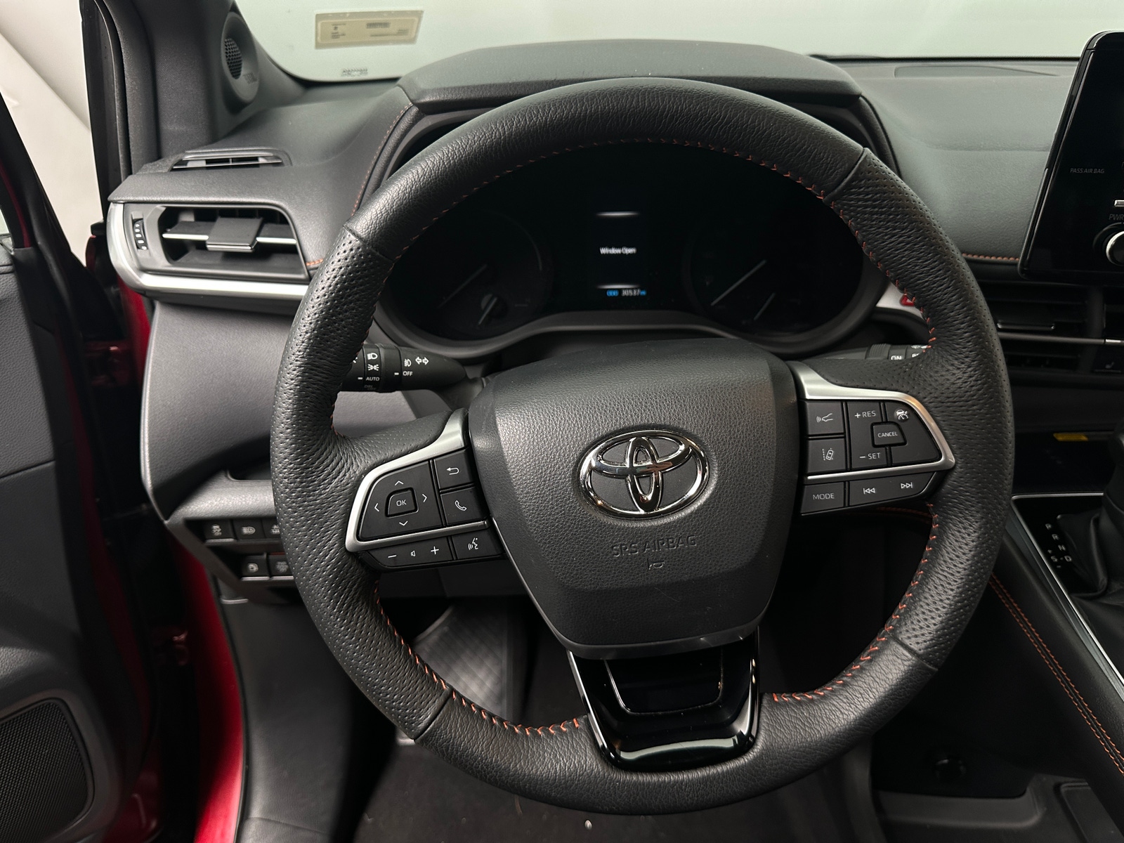 Thumbnail: 2022 Toyota Sienna - 4