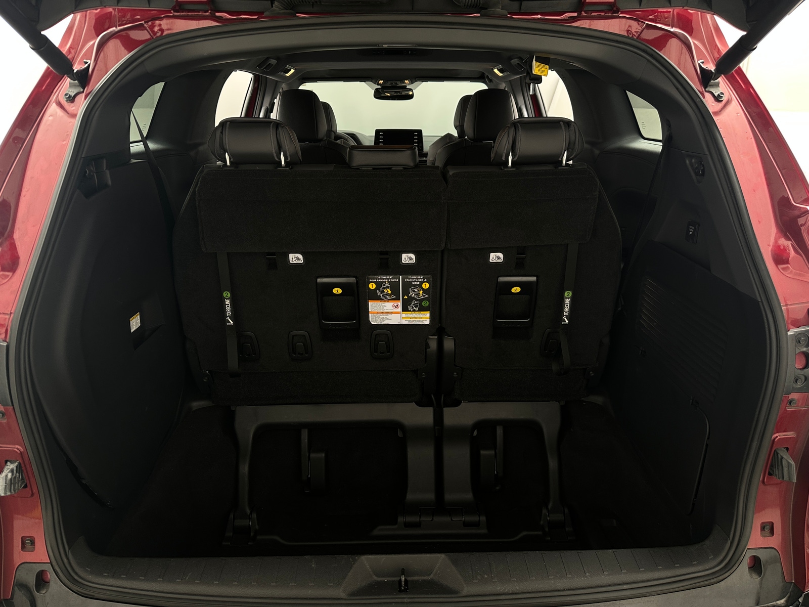 Thumbnail: 2022 Toyota Sienna - 6