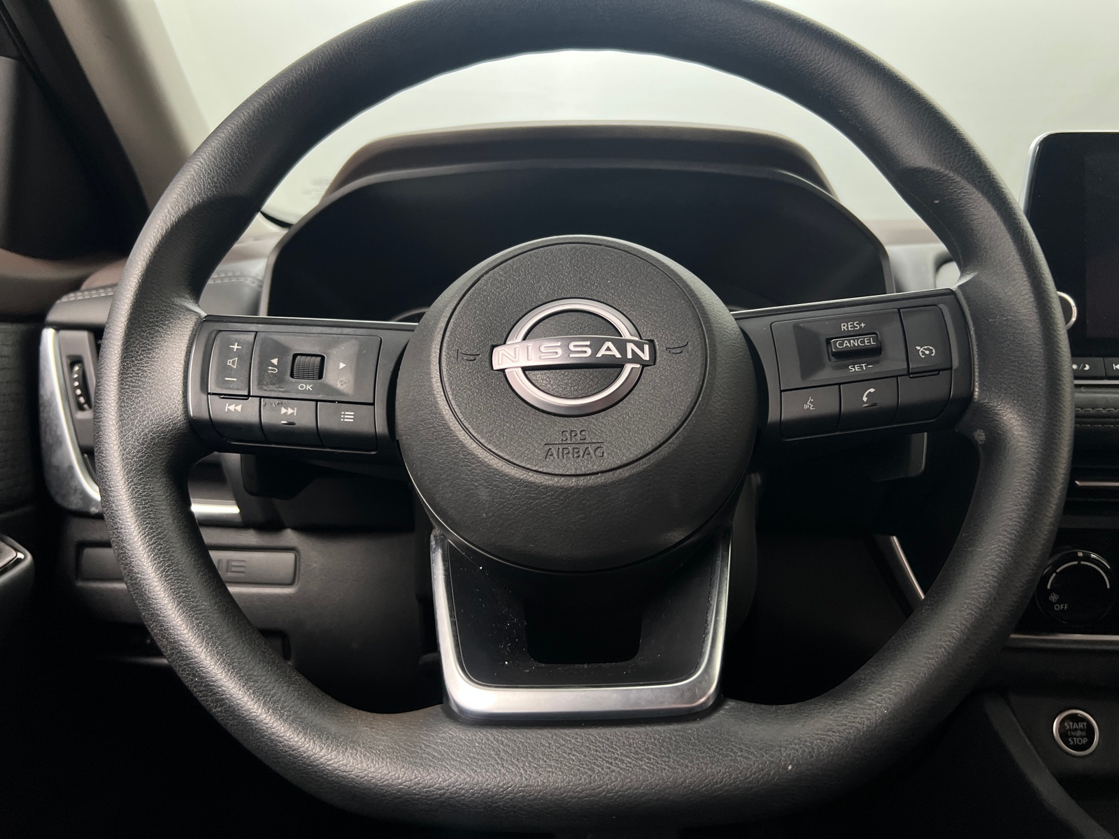 Thumbnail: 2023 Nissan Rogue - 5