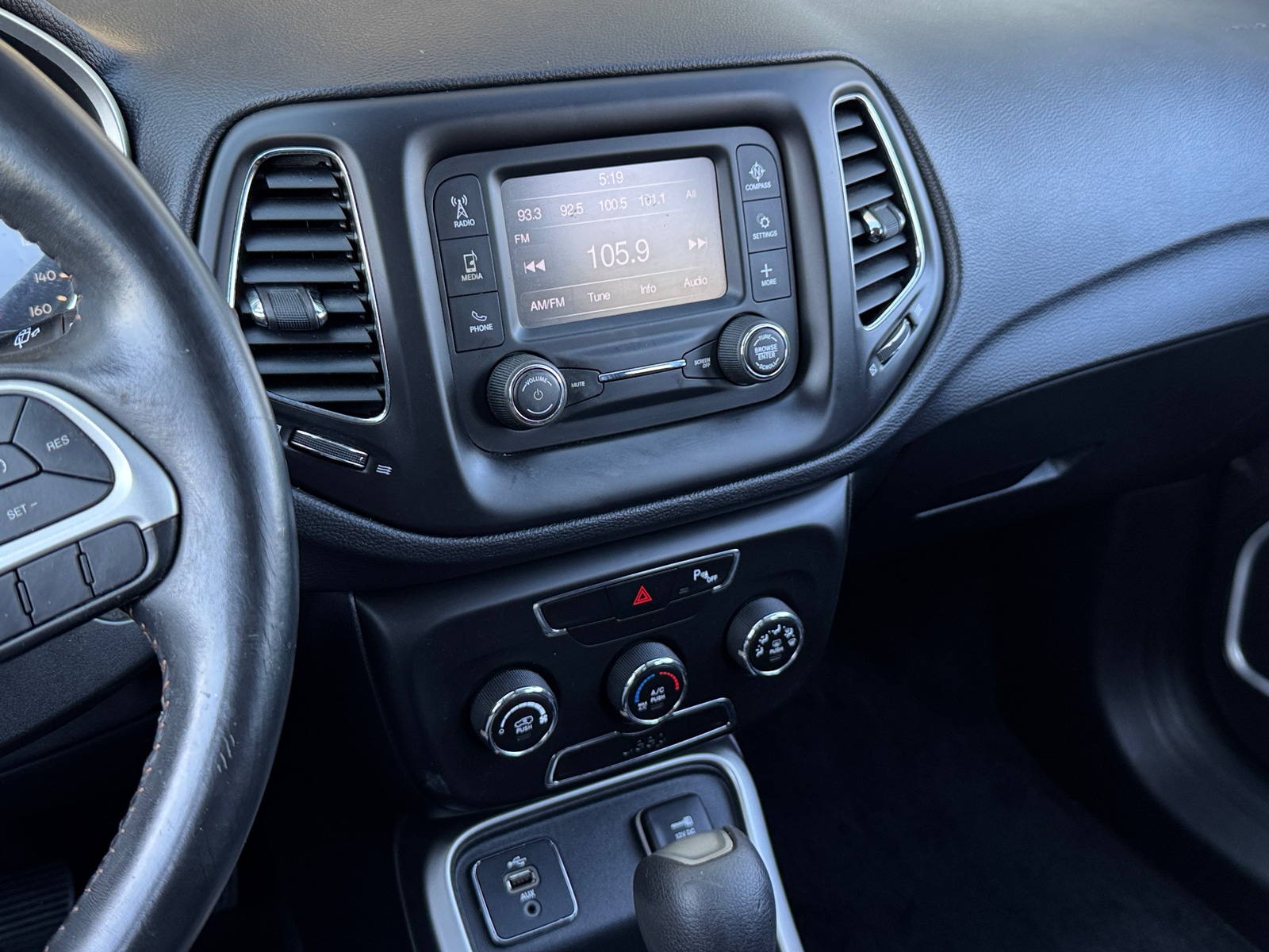 Thumbnail: 2018 Jeep Compass - 3