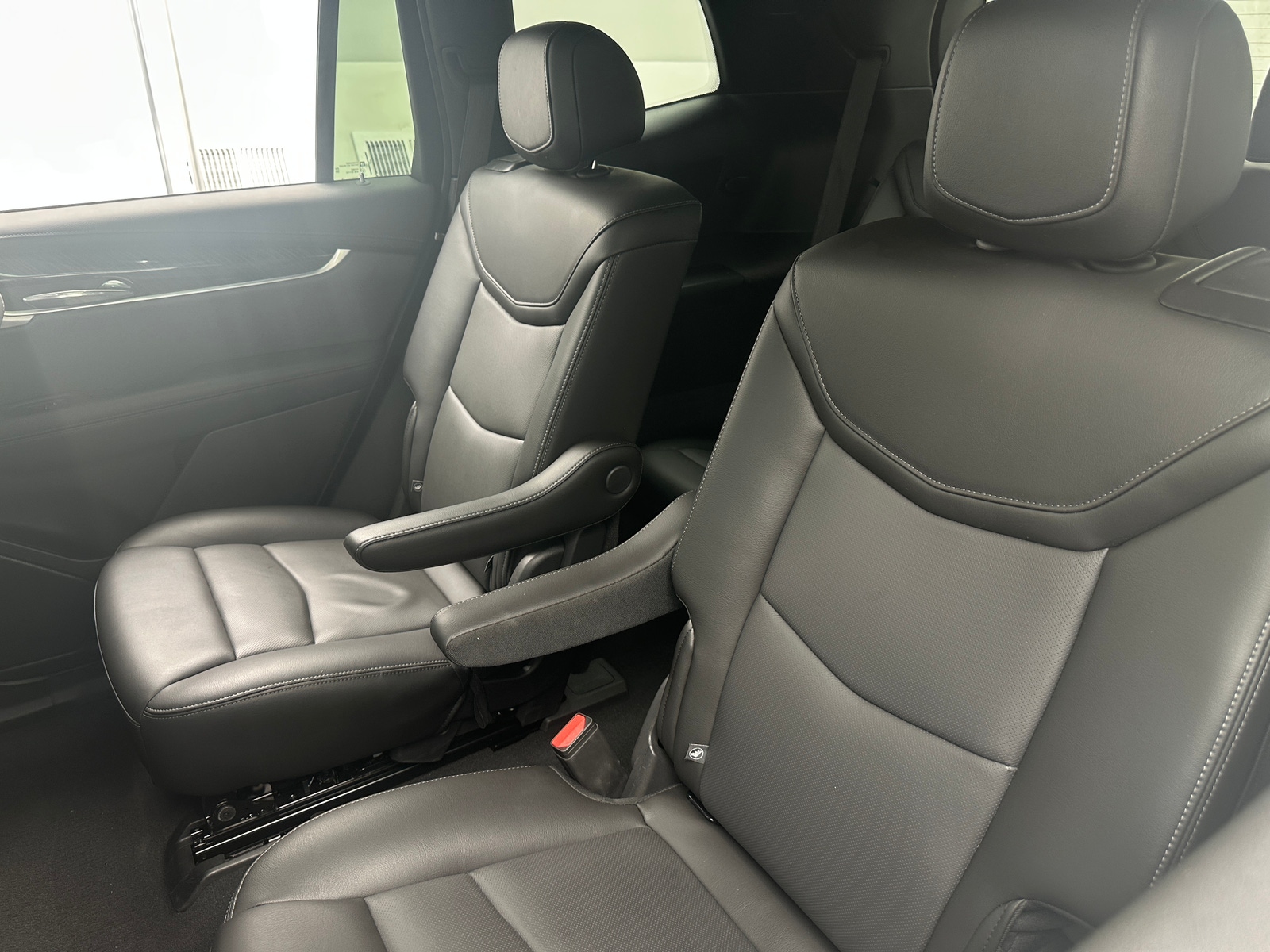 Thumbnail: 2025 Cadillac XT6 - 5