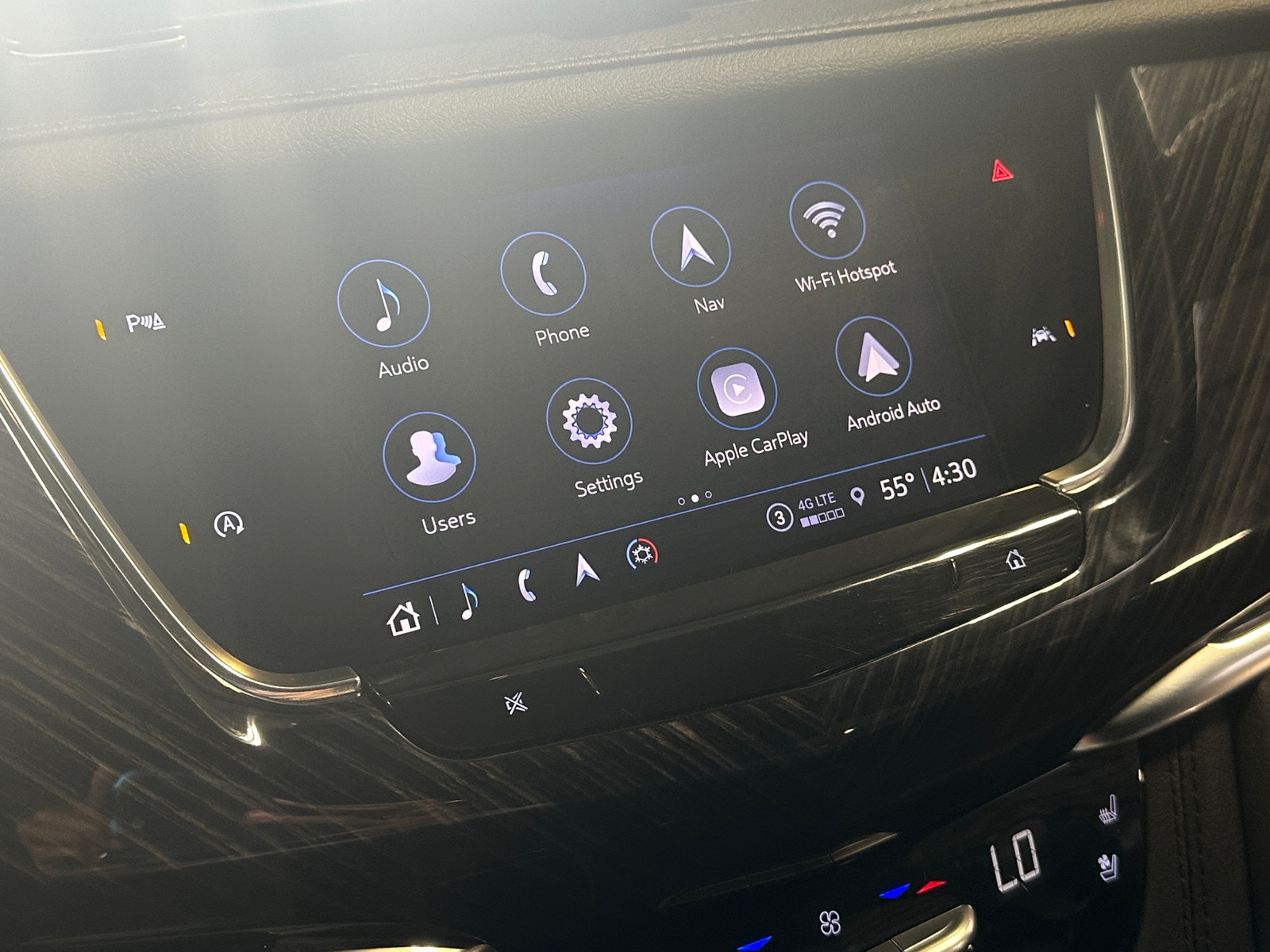 Thumbnail: 2025 Cadillac XT6 - 3