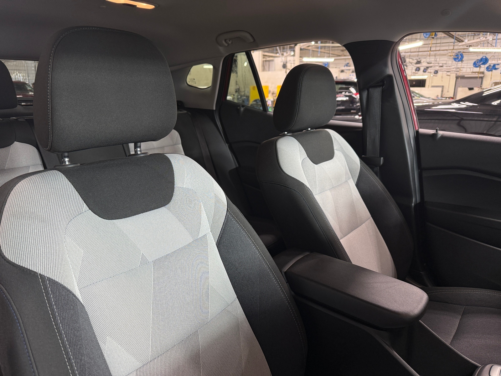 Thumbnail: 2025 Chevrolet Trax - 2